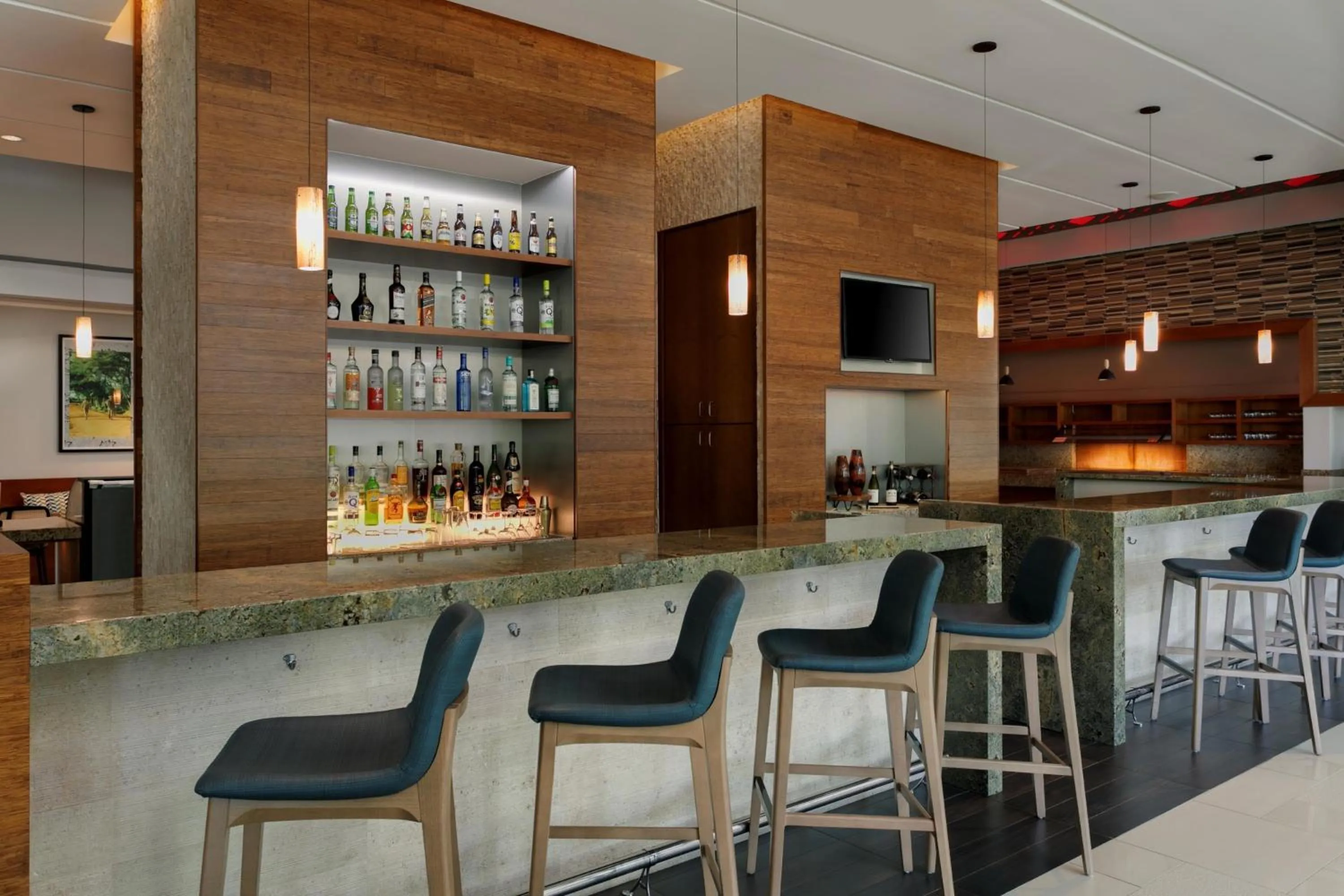 Lounge or bar in Hyatt Place Bayamon