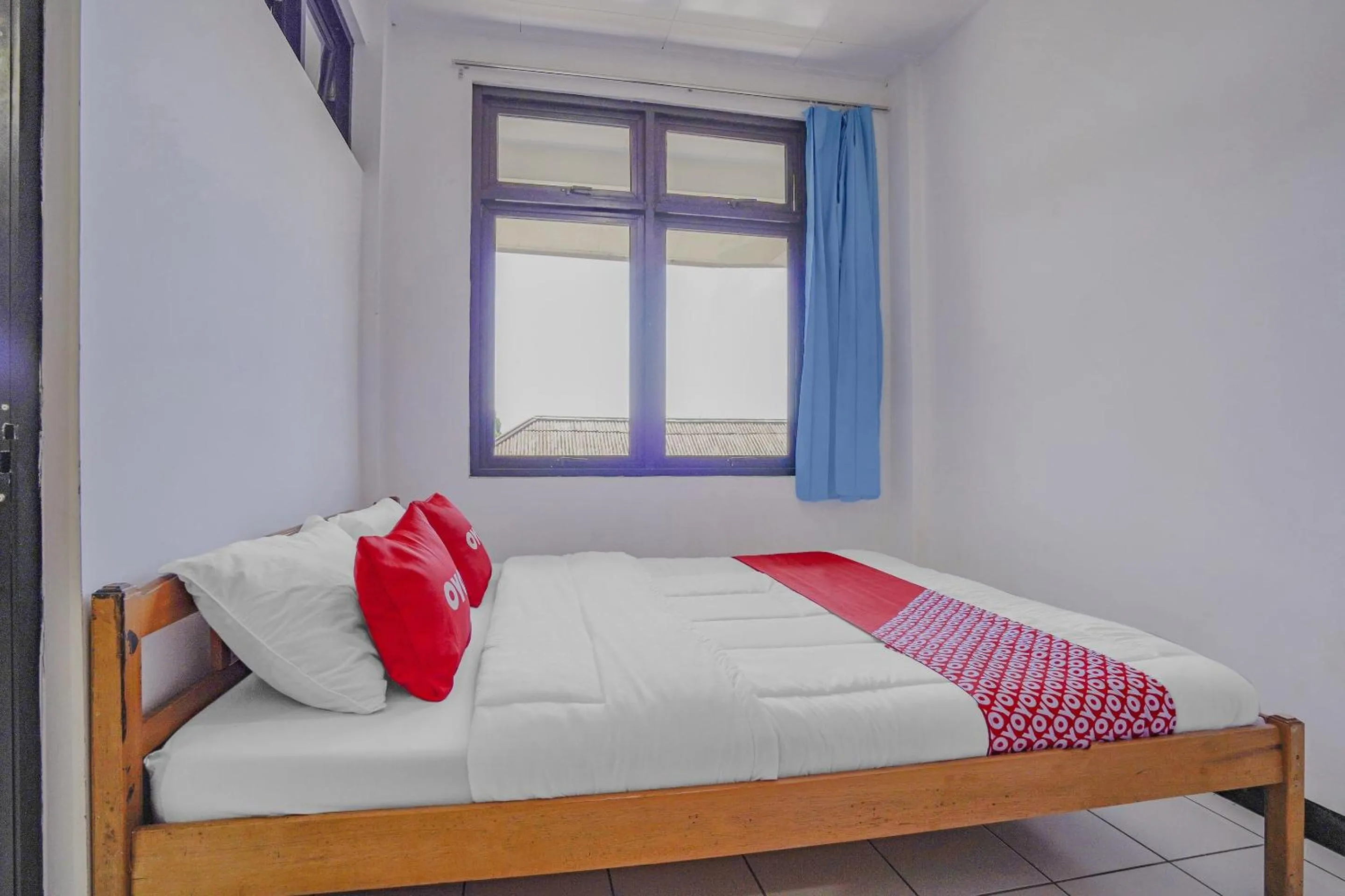 Bedroom in OYO 90352 Villa Agape 2