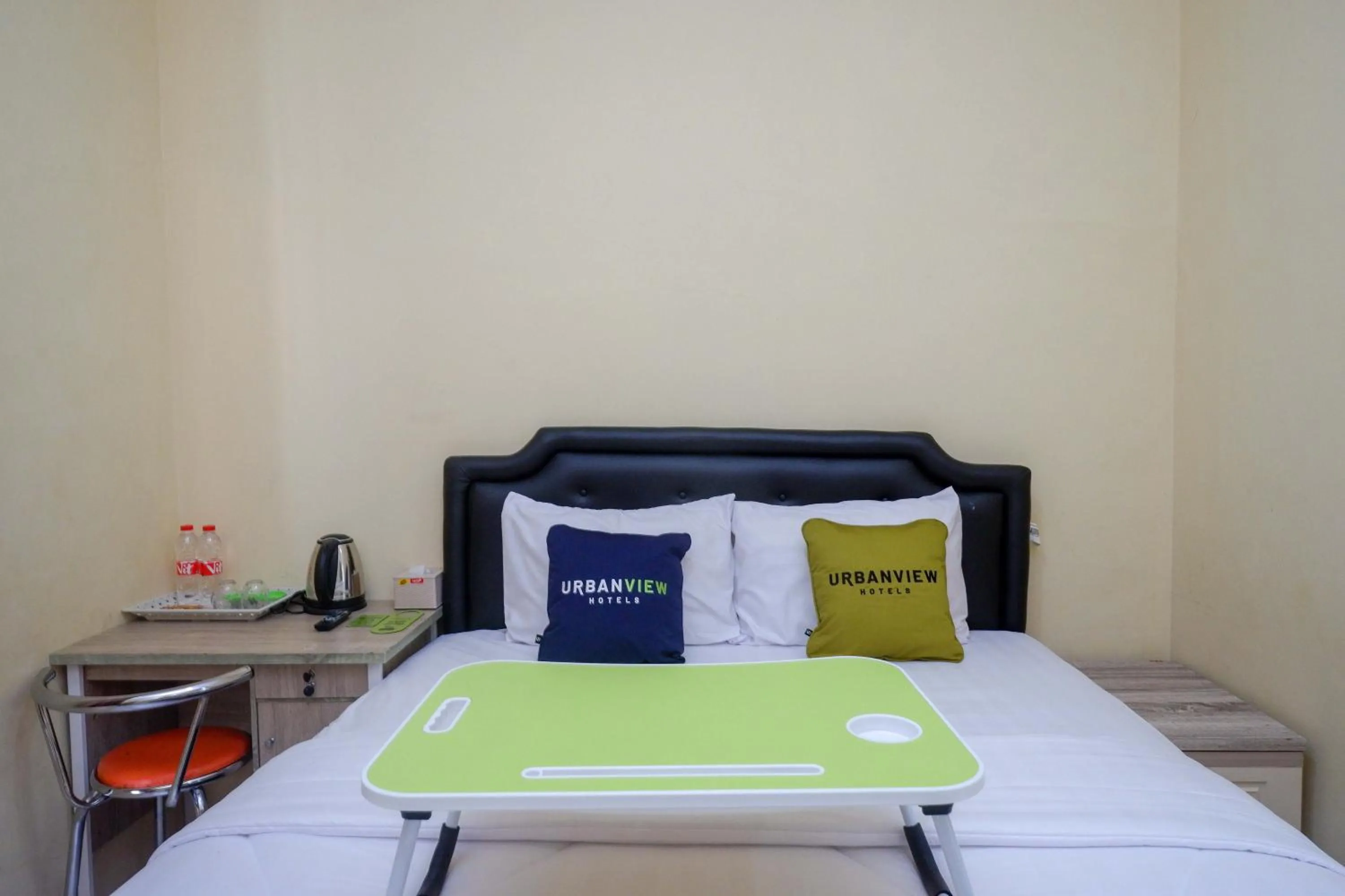 Bedroom, Bed in Urbanview Hotel Jogja City Mall