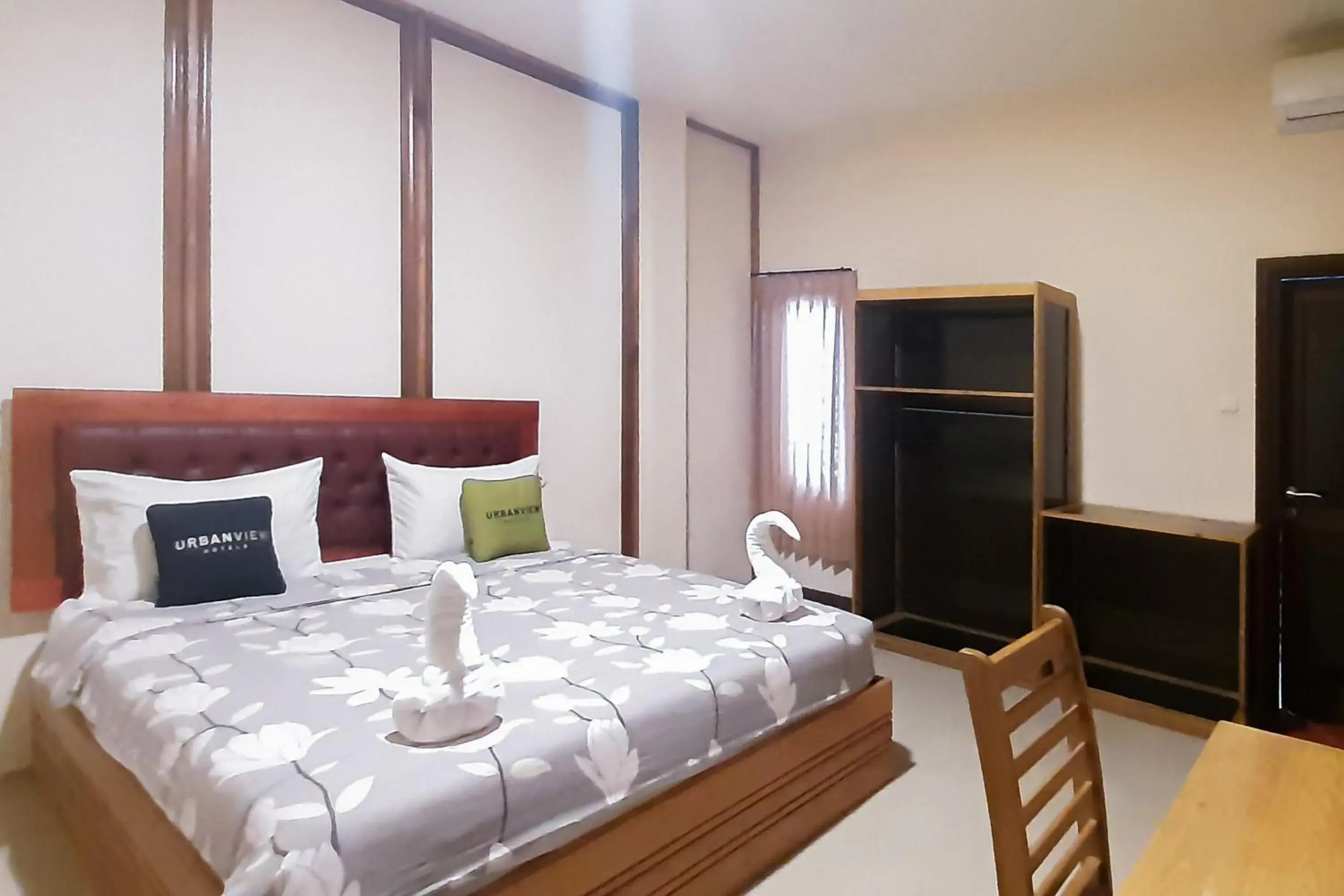 Bedroom, Bed in Urbanview Remington Hotel By RedDoorz Palembang Bedroom, Bed in Urbanview Remington Hotel By RedDoorz Palembang