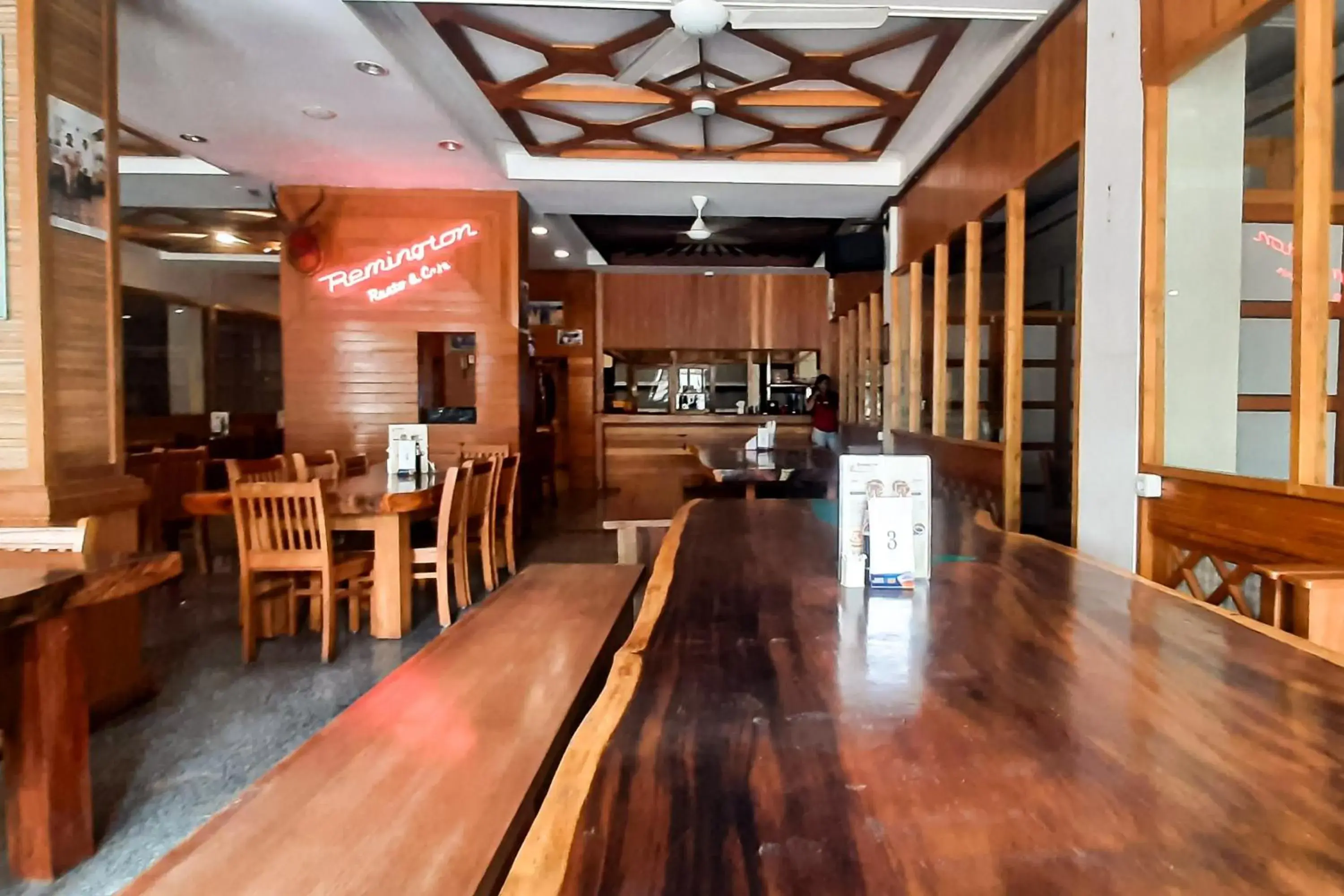 Restaurant/places to eat in Urbanview Remington Hotel Palembang By RedDoorz Restaurant/places to eat in Urbanview Remington Hotel Palembang By RedDoorz