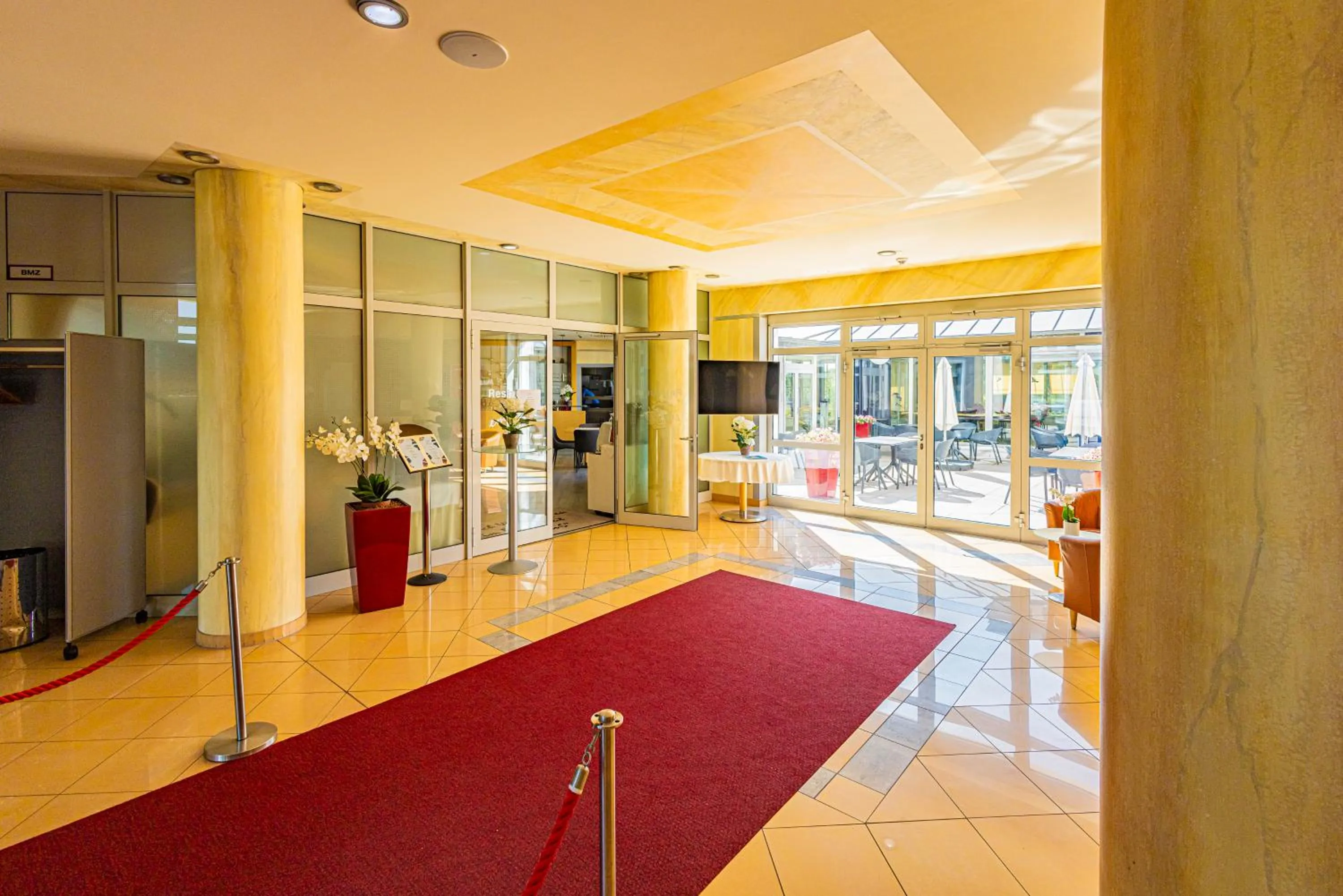 Lobby or reception in Business Vital Hotel am Rennsteig
