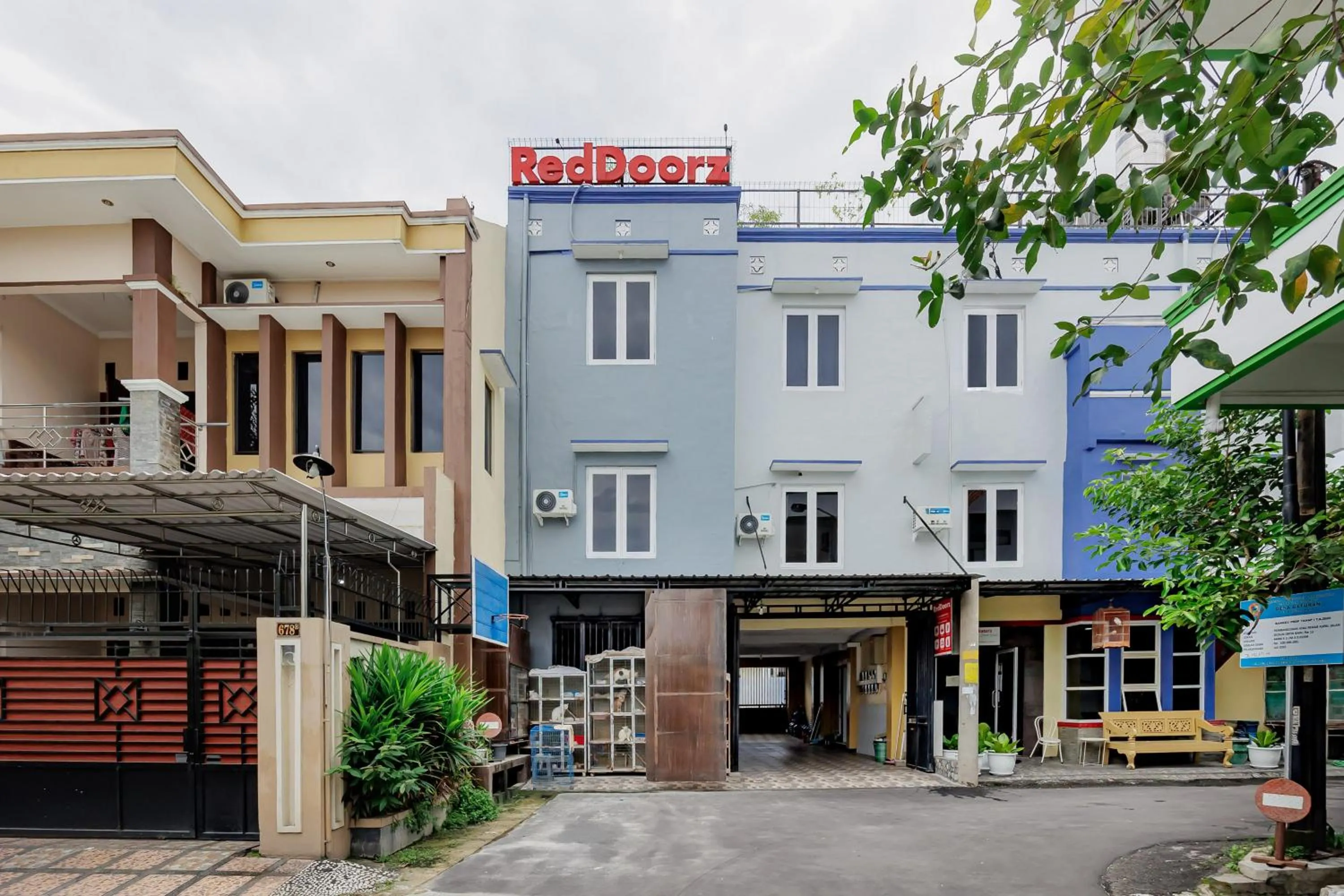 RedDoorz near Jalan Adi Sucipto Solo