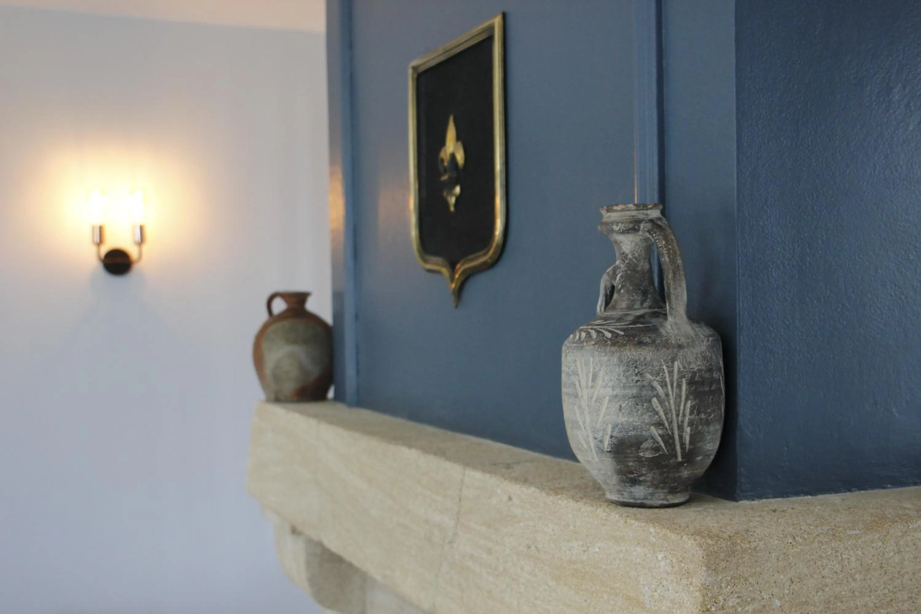 Decorative detail in LA VEUZAINE