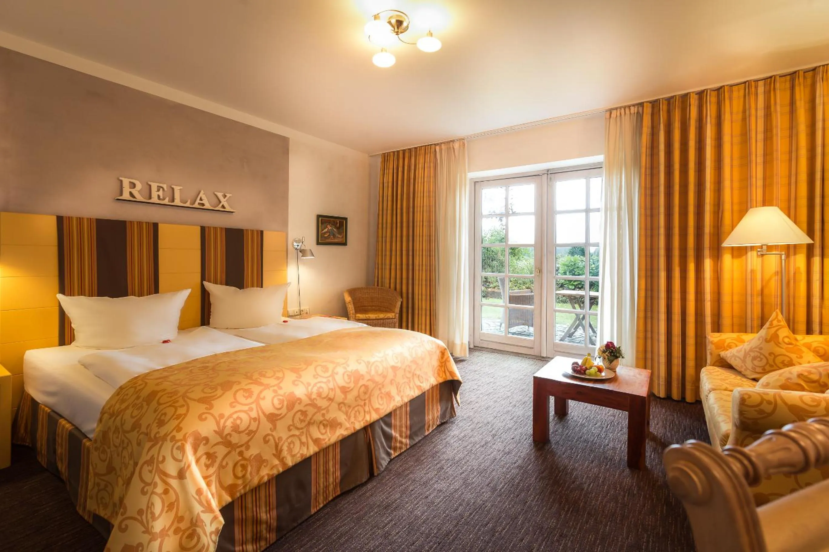 Bed in Romantik Hotel Friederikenhof Hotel Restaurant & Spa