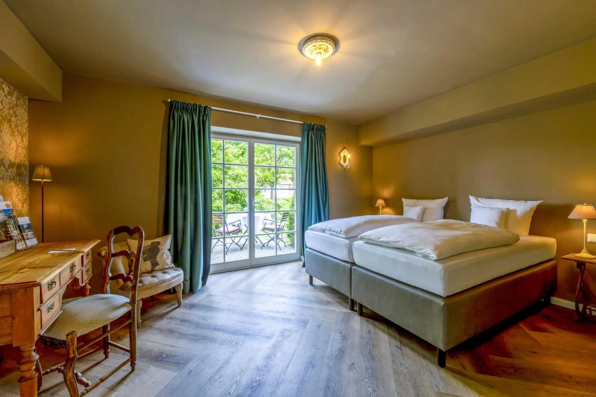 Bed in Romantik Hotel Friederikenhof Hotel Restaurant & Spa