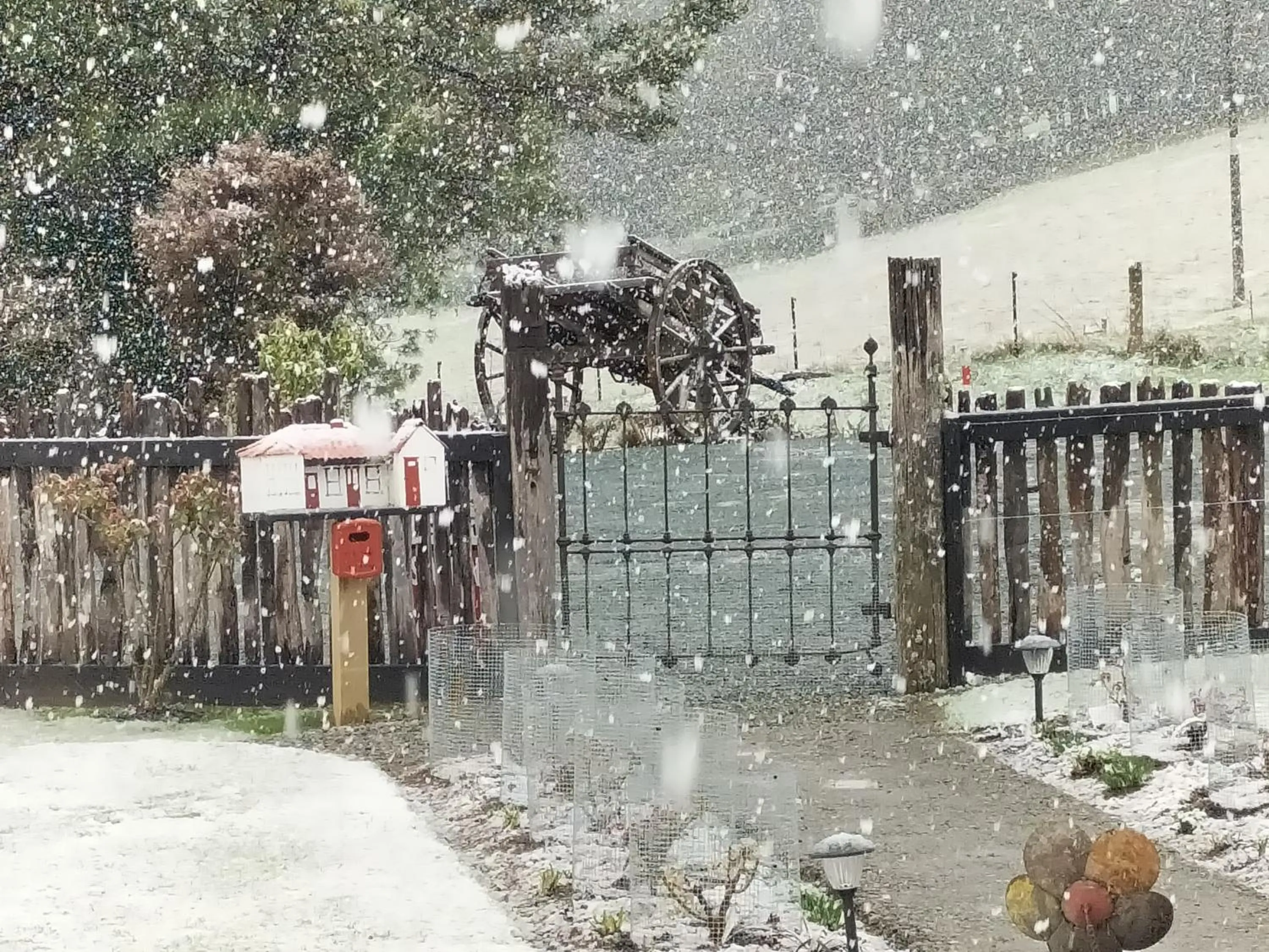 Winter in Tophouse Historical Inn Bed and breakfast