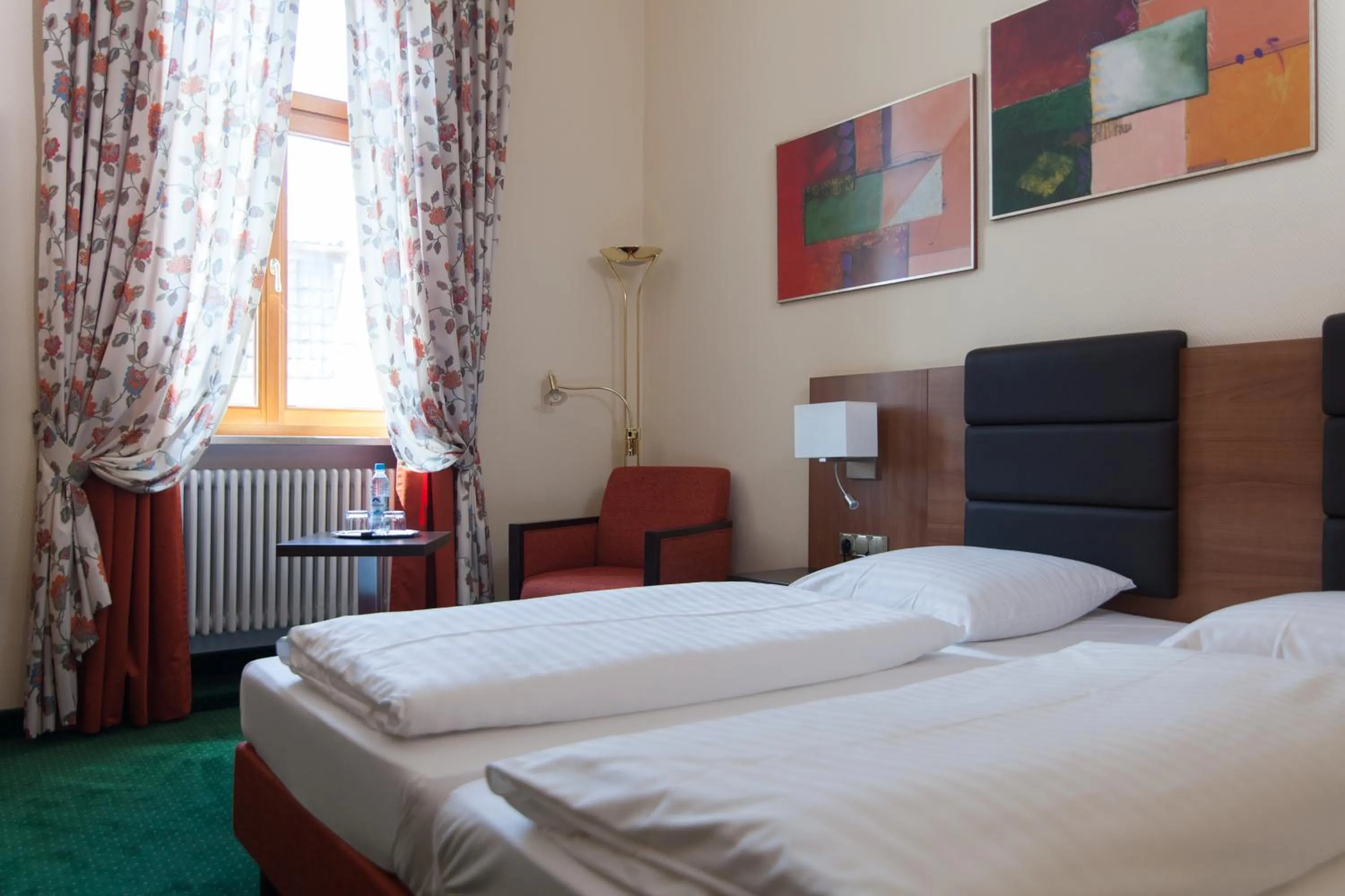 Bed in Hotel Grünwald