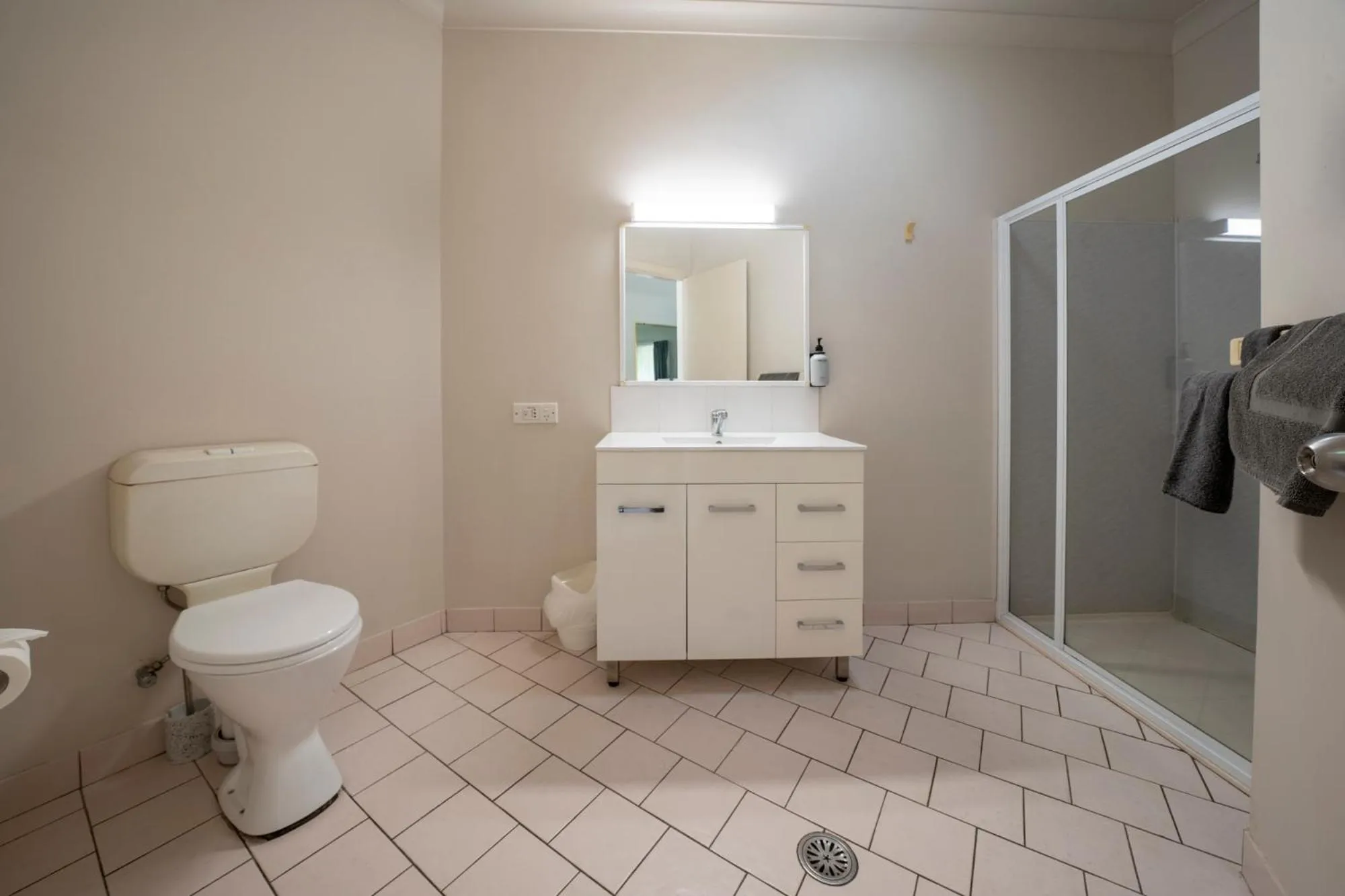 Shower in Woolgoolga Coast Motel