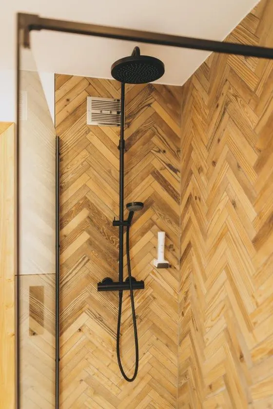 Shower in Hotel Gasthof Mitteregger - BEST PLACE in town with summercard included