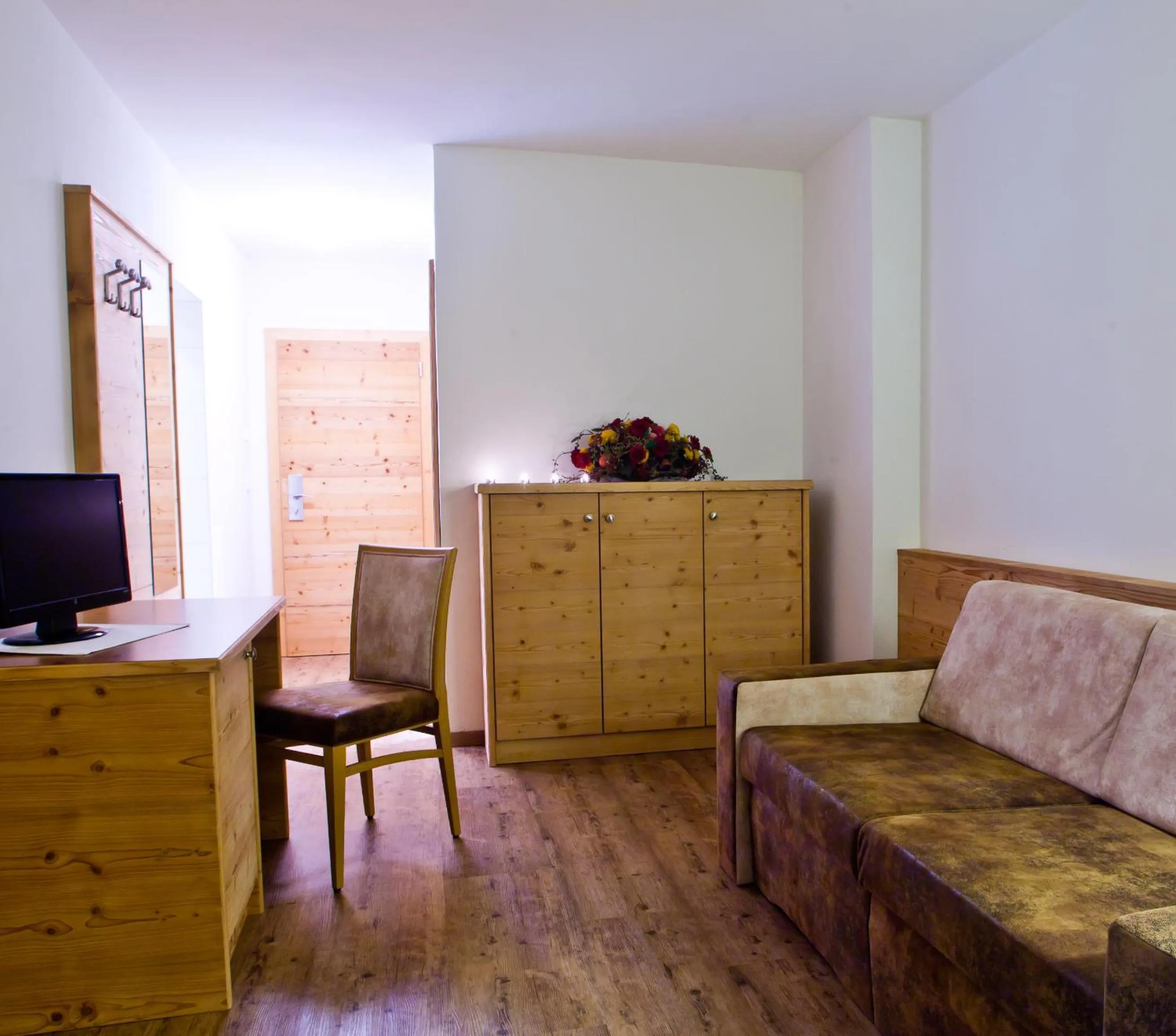 TV and multimedia in Hotel Gasthof Mitteregger - BEST PLACE in town with summercard included