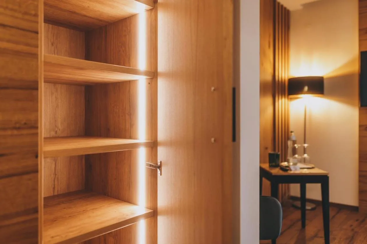 wardrobe in Hotel Gasthof Mitteregger - BEST PLACE in town with summercard included