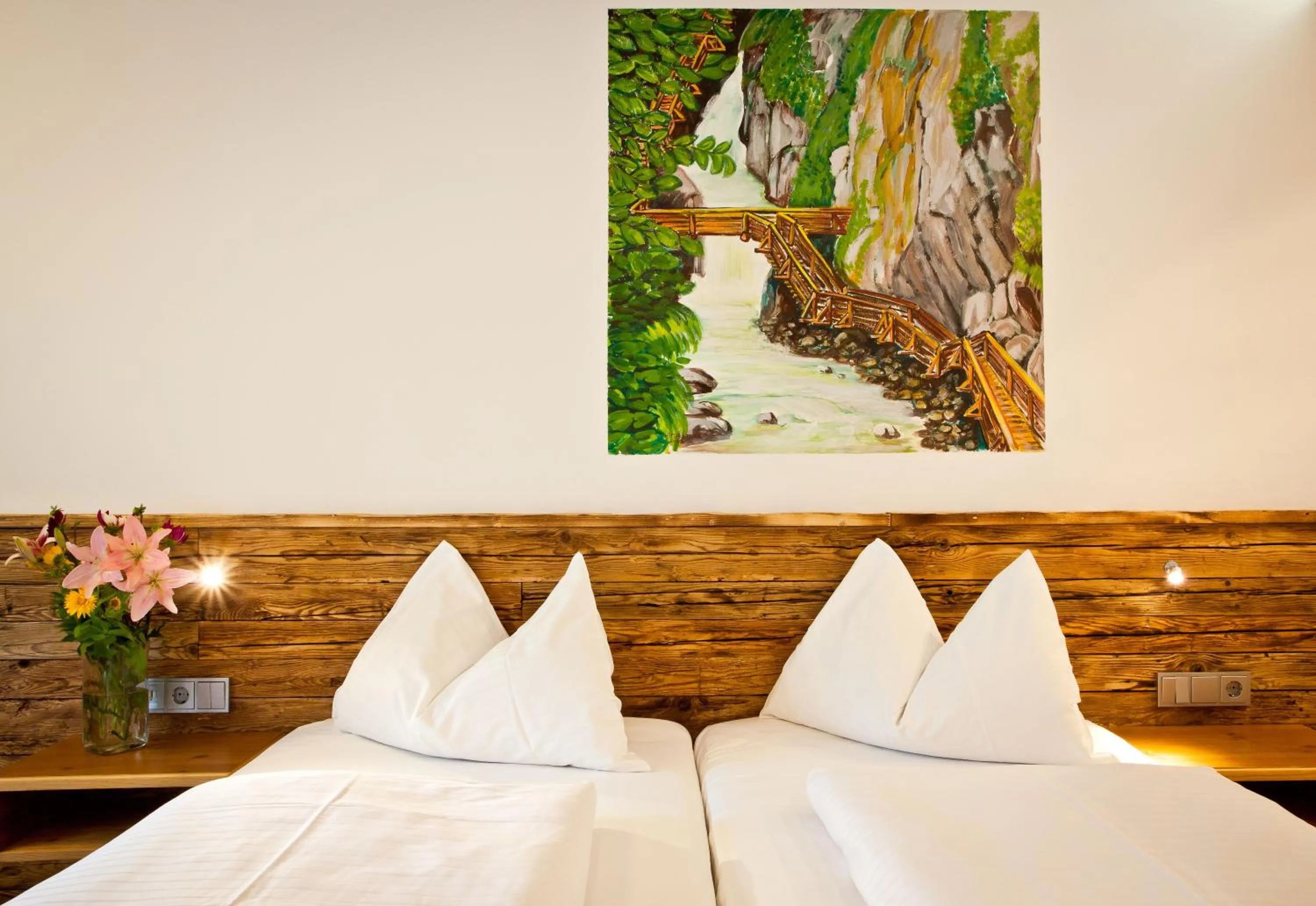 Photo of the whole room, Bed in Hotel Gasthof Mitteregger - BEST PLACE in town with summercard included