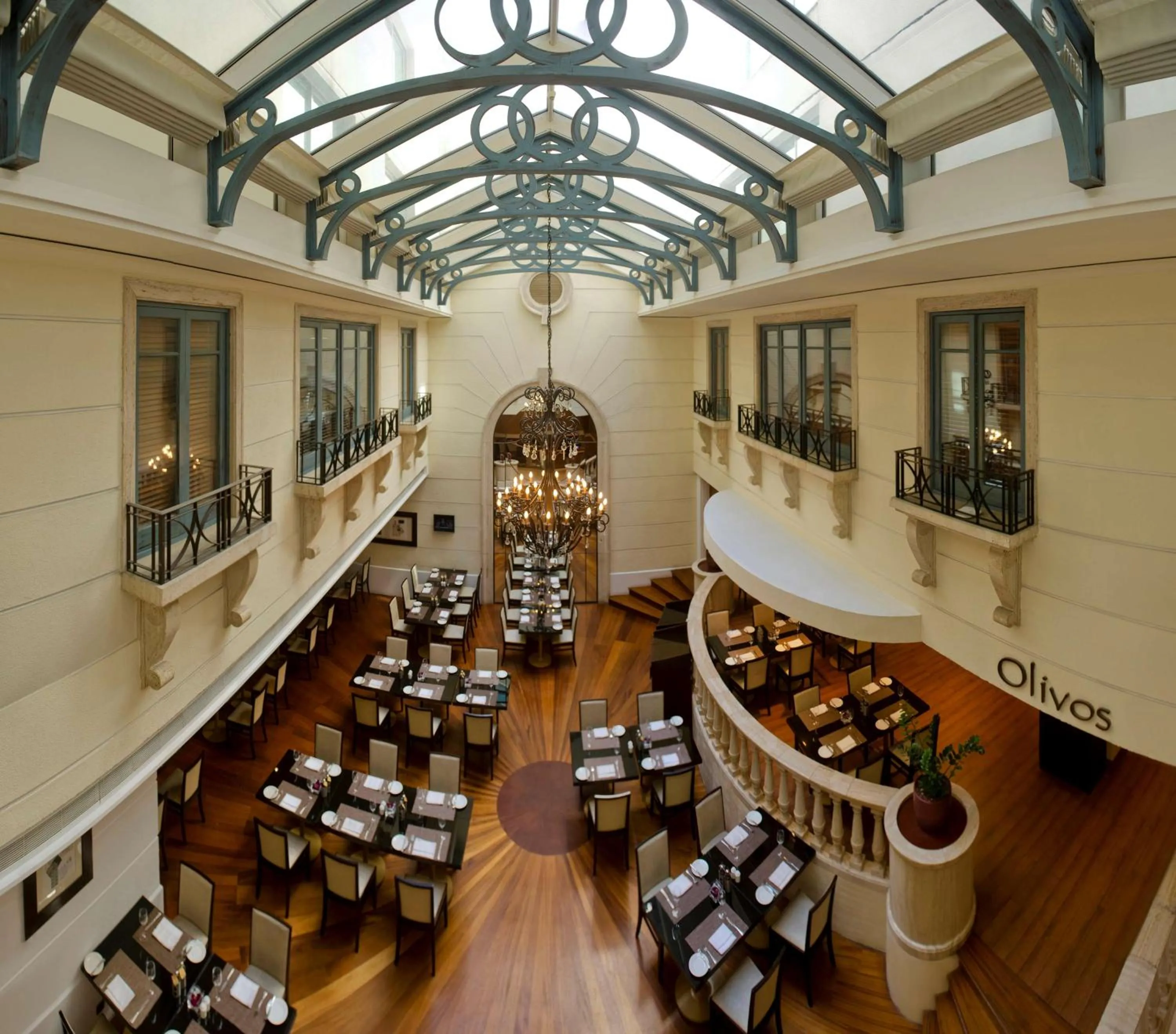 Restaurant/places to eat in Radisson Blu Martinez Beirut