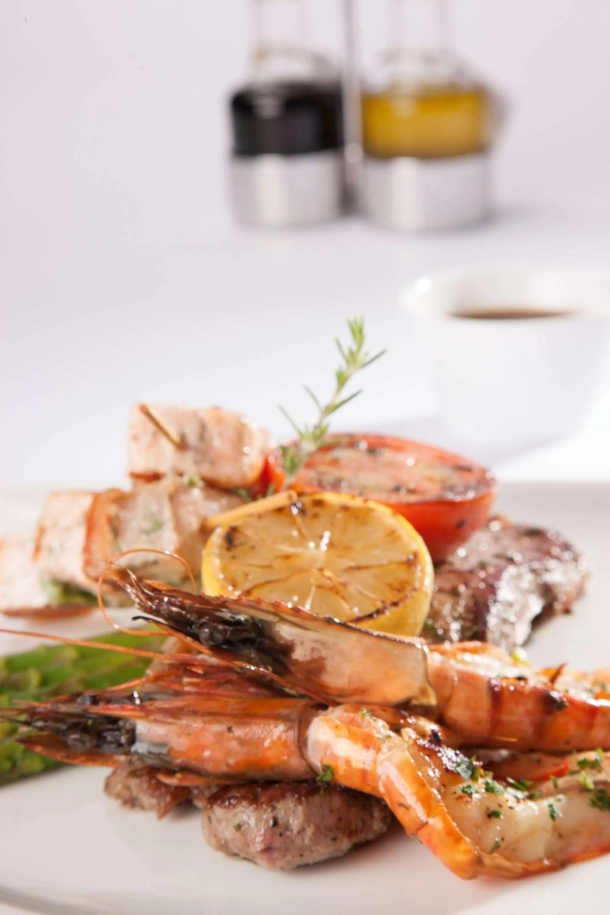 Food and drinks in Radisson Blu Martinez Beirut