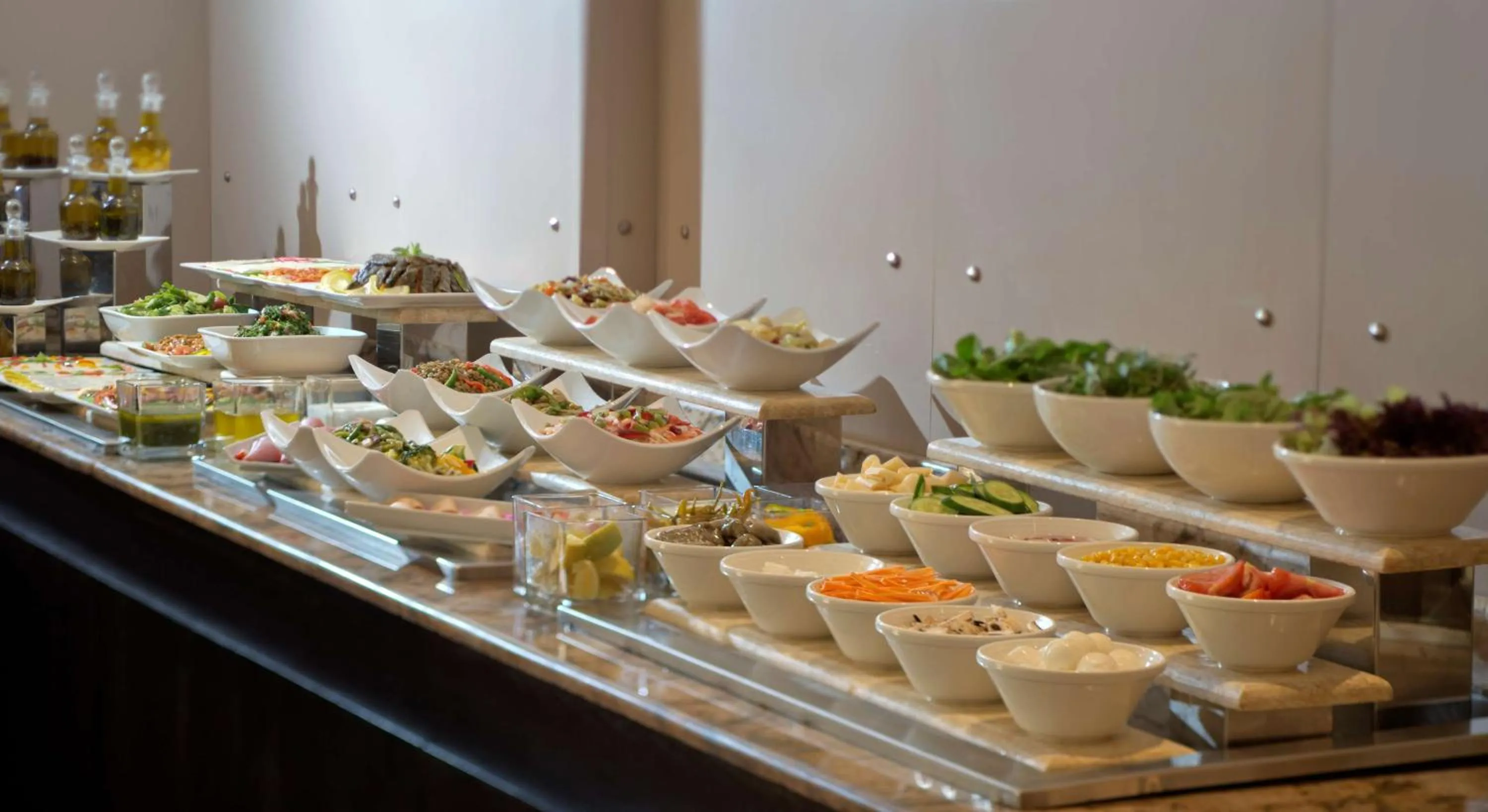 Restaurant/places to eat in Radisson Blu Martinez Beirut