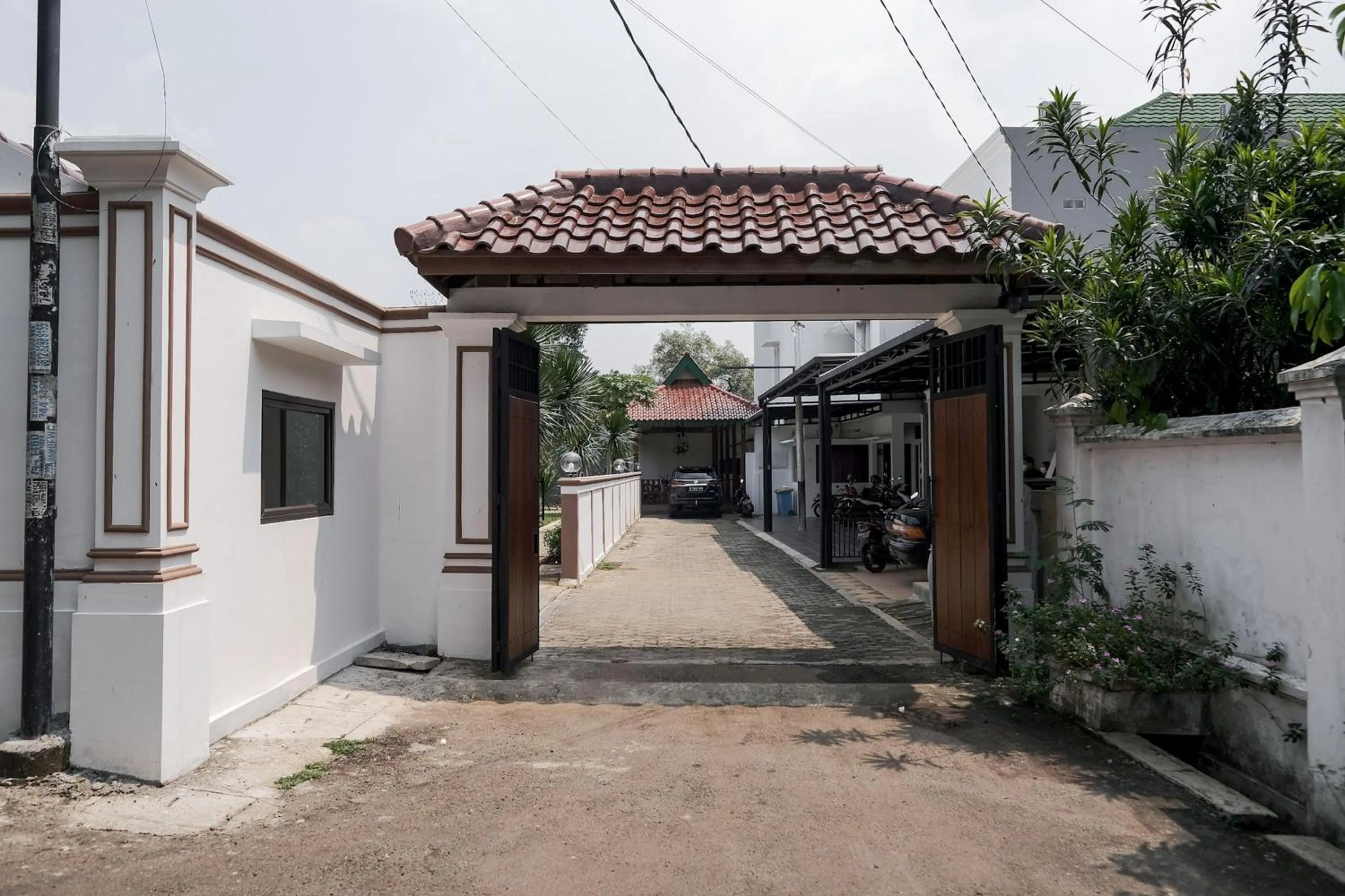 Property building in KoolKost near Jalan Veteran Raya (Minimum Stay 6 Nights)