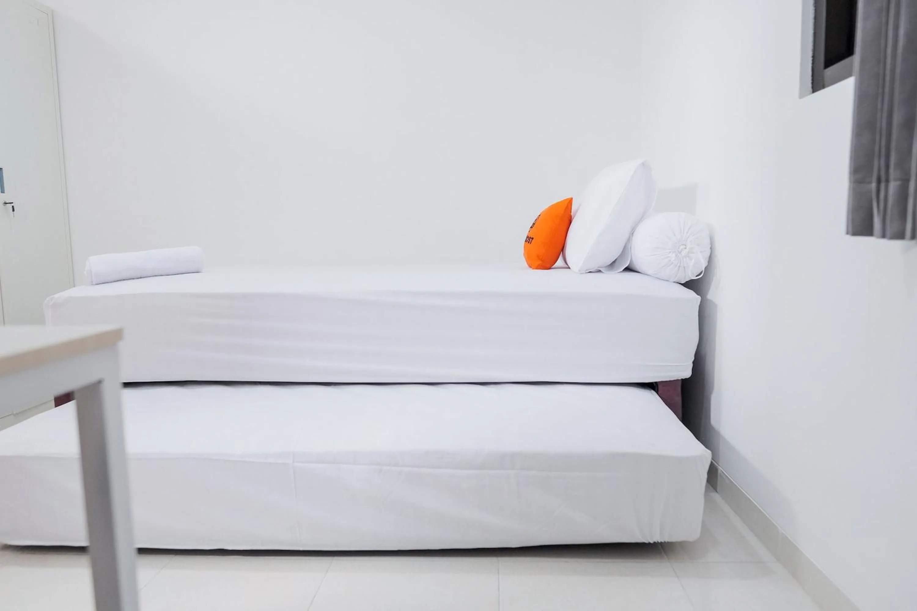 Bedroom in KoolKost near Jalan Veteran Raya (Minimum Stay 6 Nights)