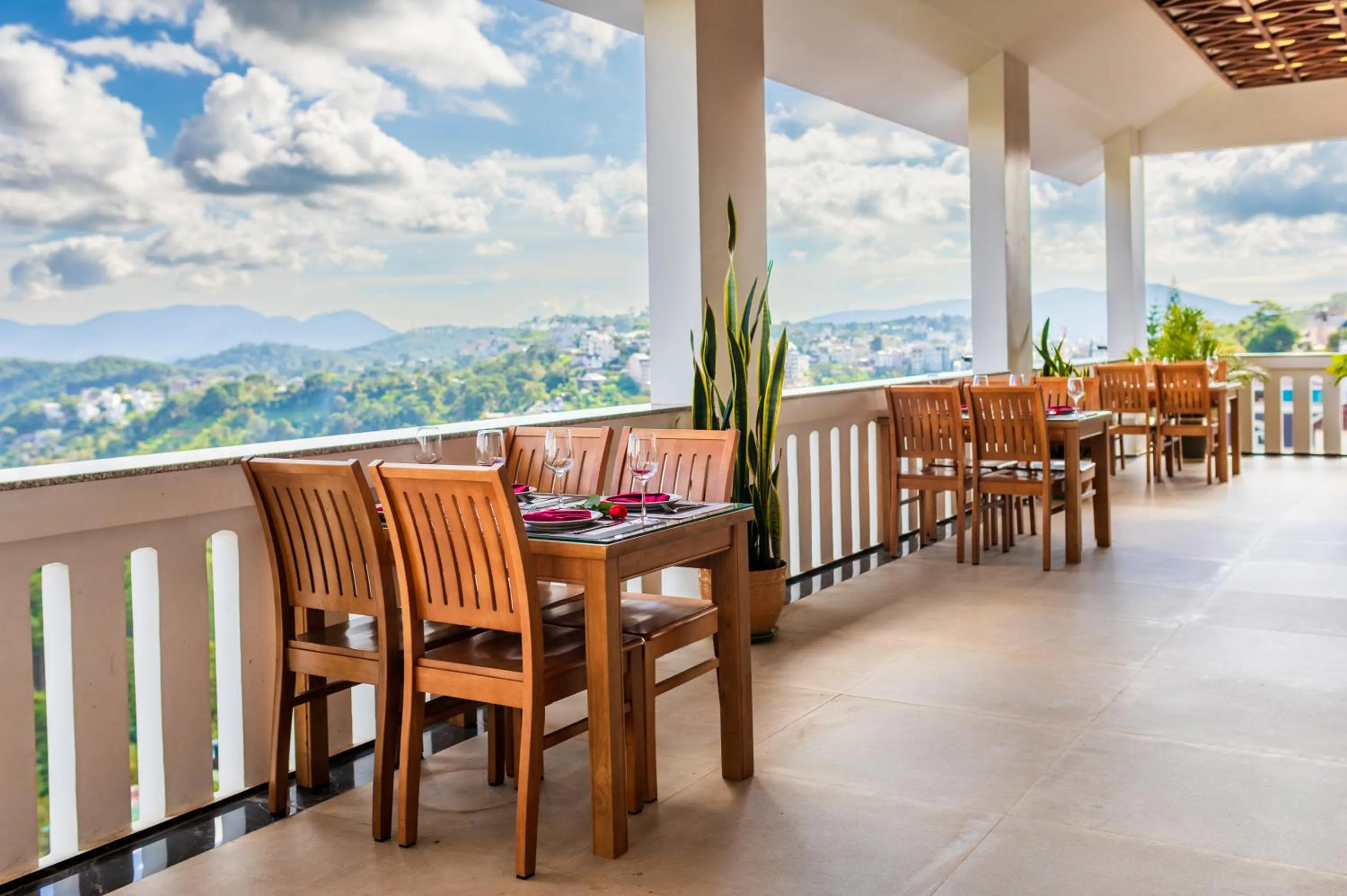 Restaurant/places to eat in Thanh Loan 2 Da Lat Hotel