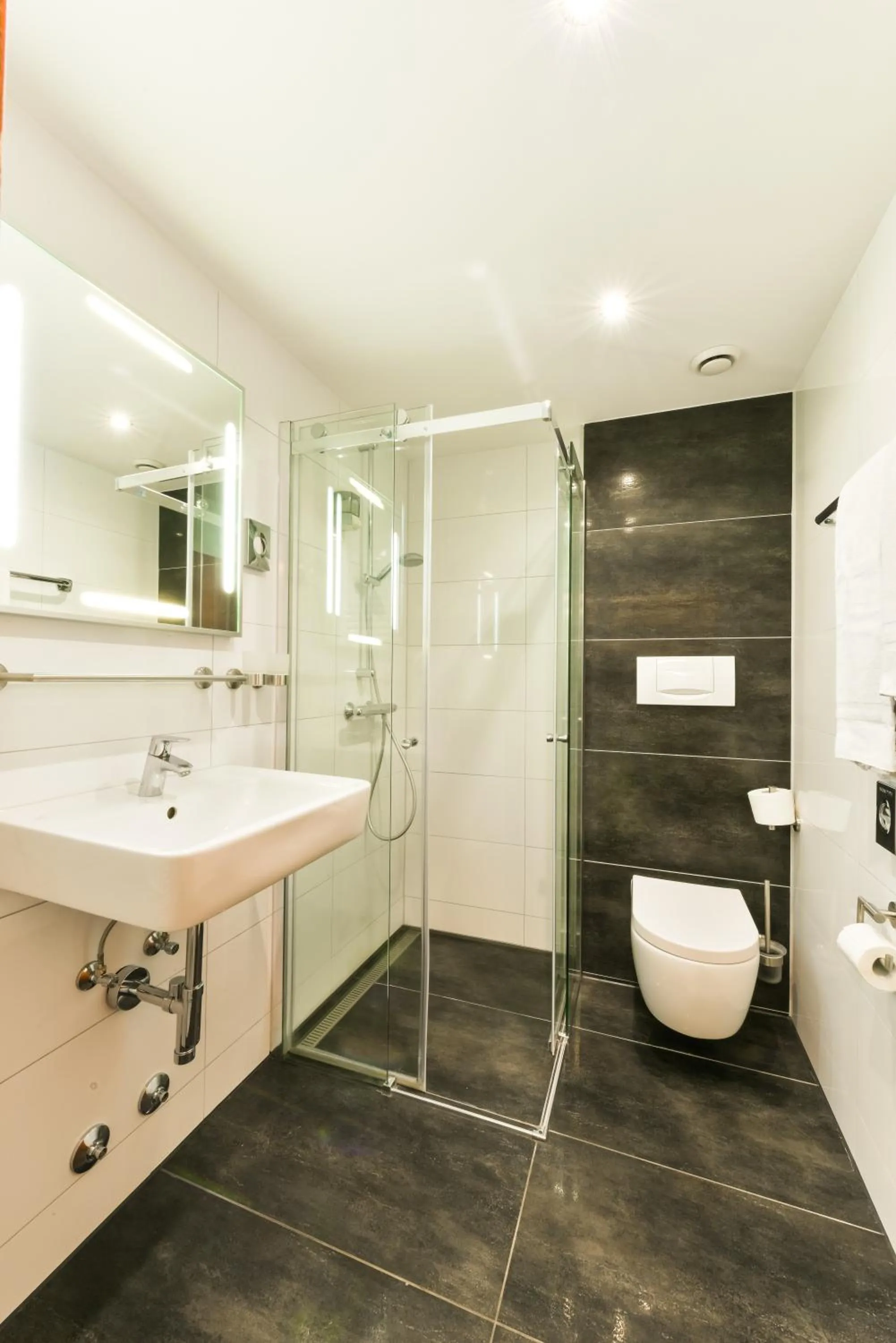 Photo of the whole room in City Hotel Heilbronn