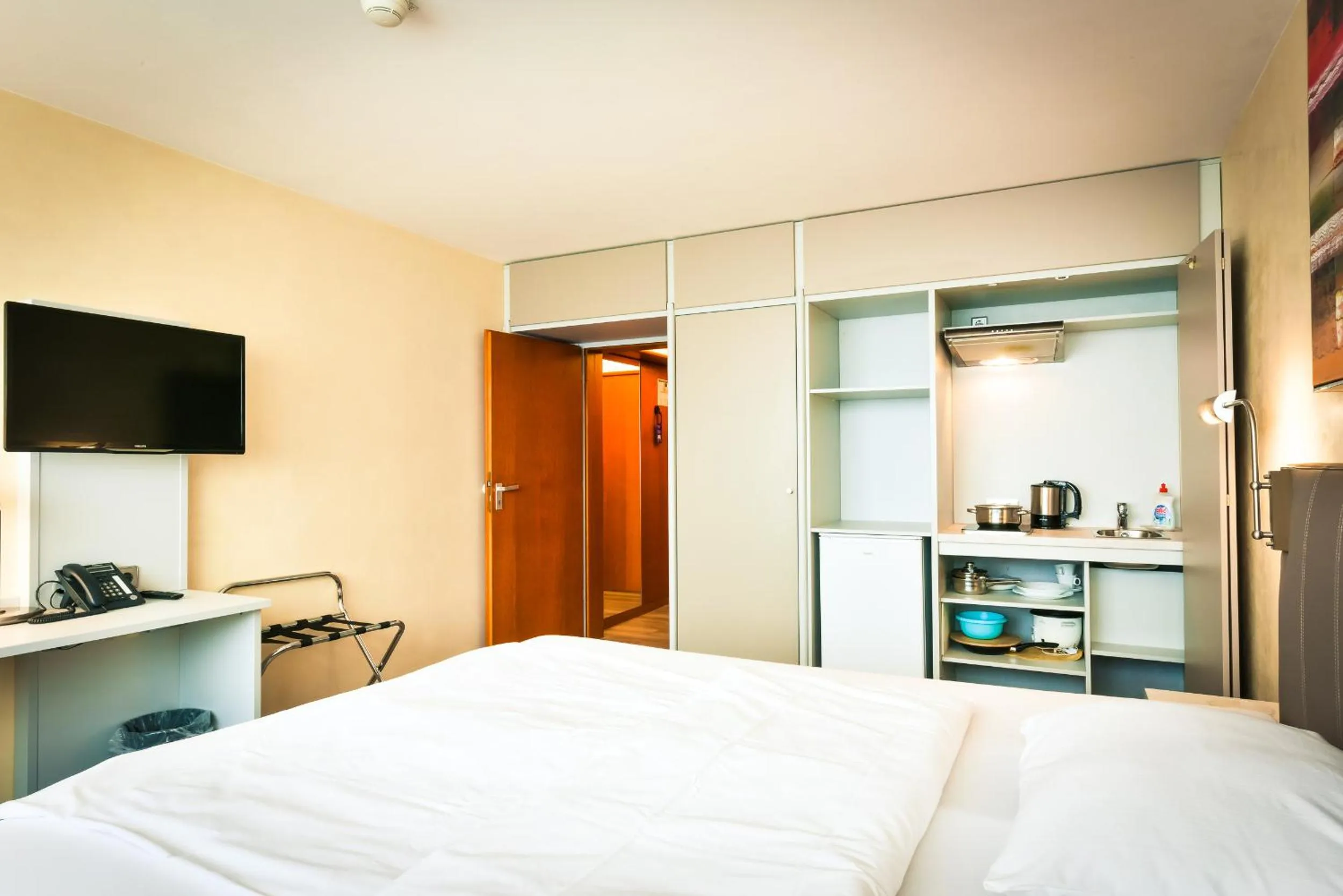 Photo of the whole room, Bed in City Hotel Heilbronn