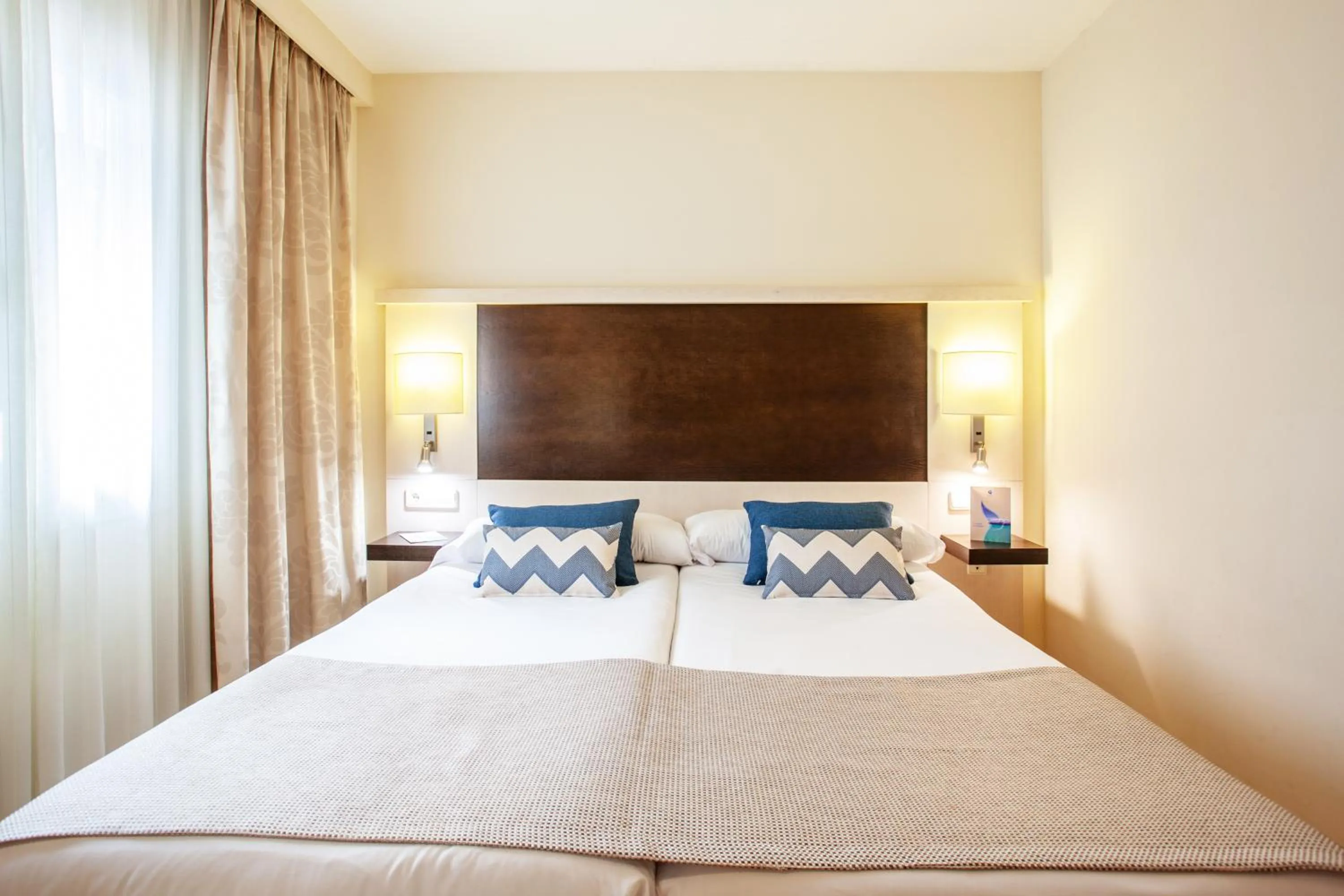 Bedroom, Bed in Grupotel Dunamar