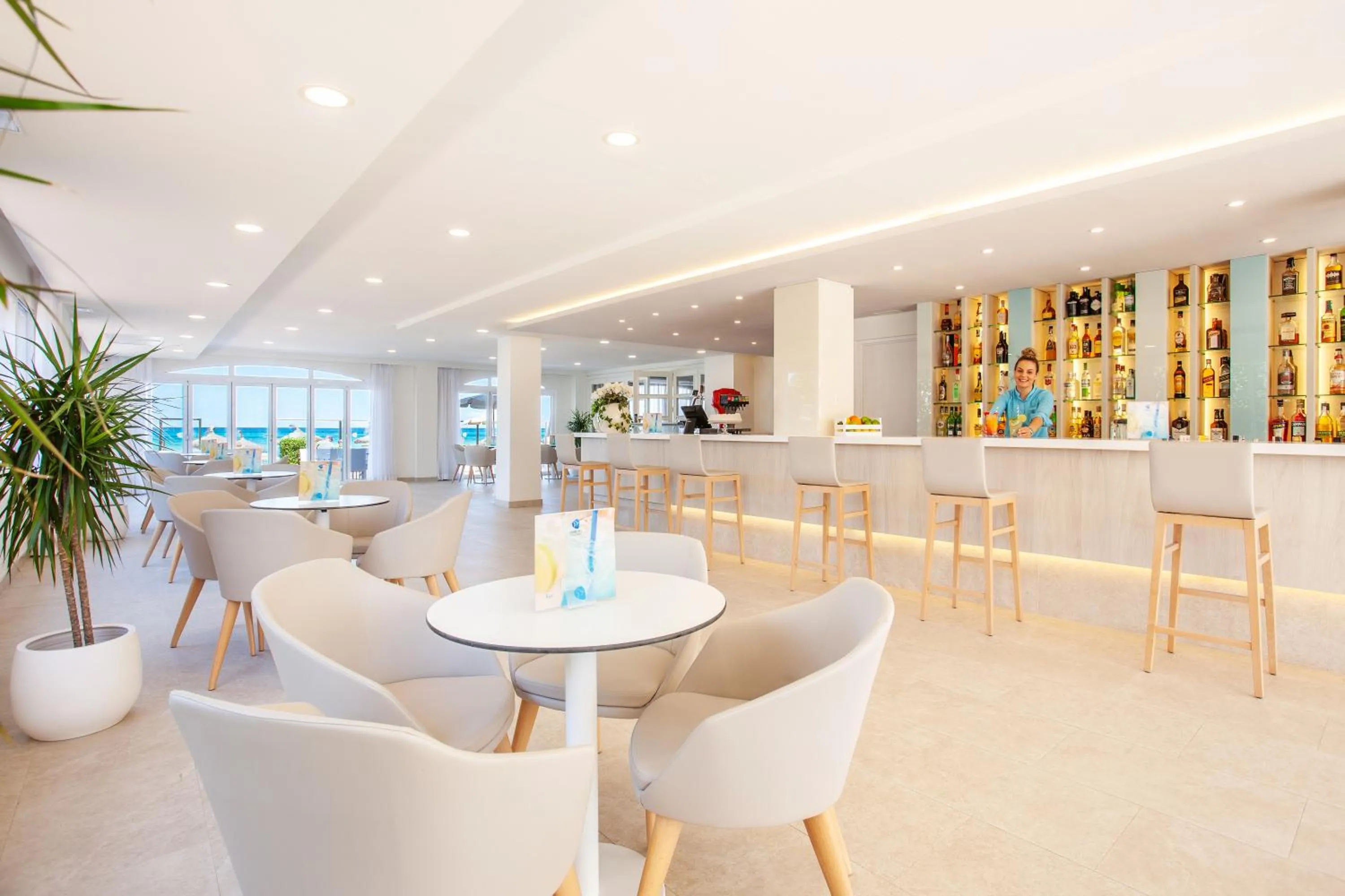 Lounge or bar in Grupotel Dunamar