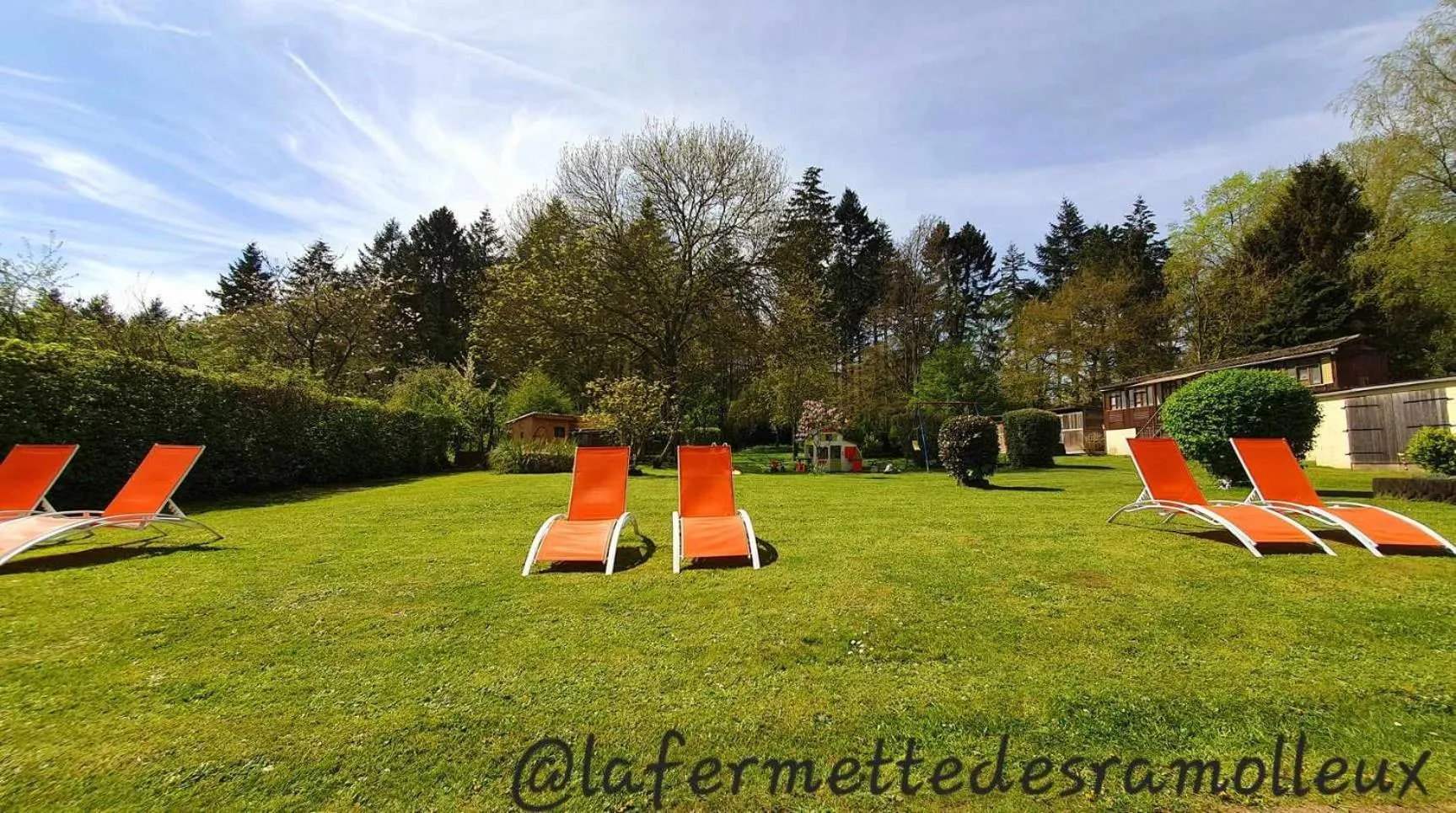 Garden view in La Fermette des Ramolleux