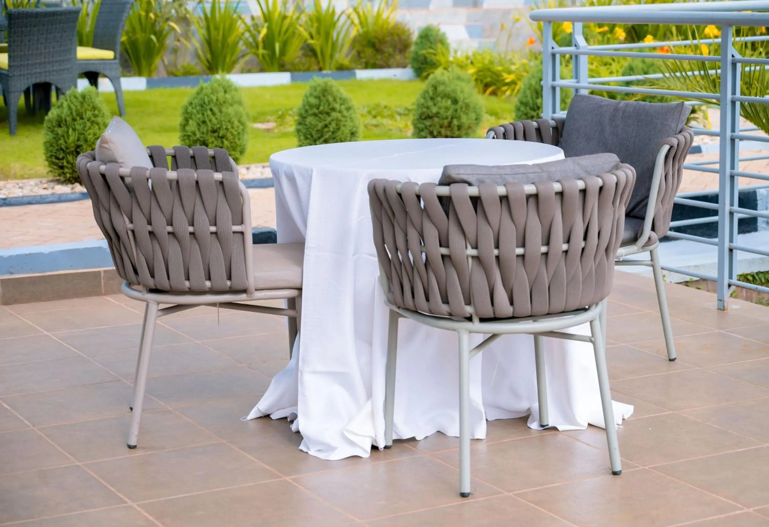 Property building in Madras Hotel and Apartments Property building in Madras Hotel and Apartments