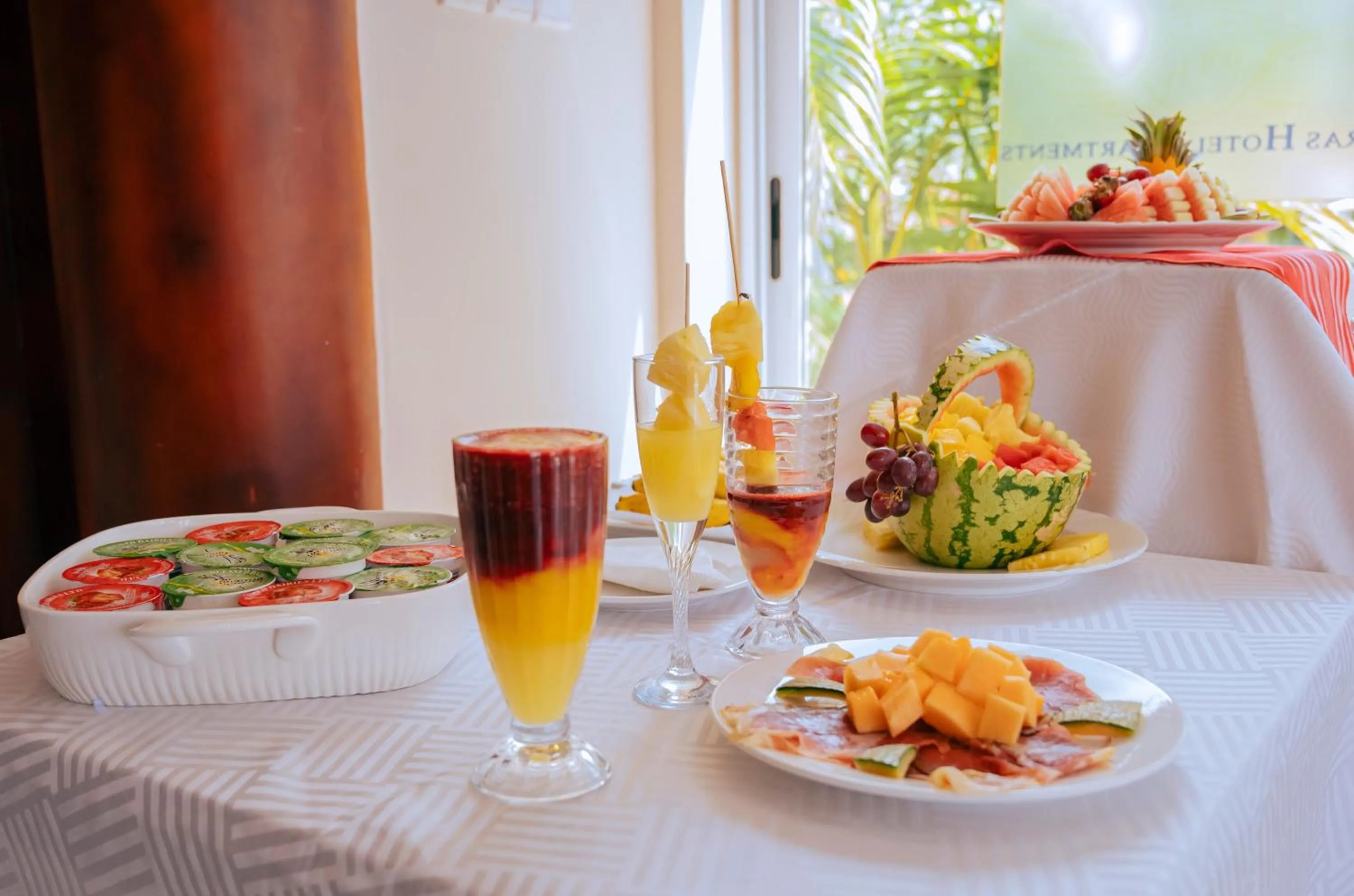 Breakfast in Madras Hotel and Apartments