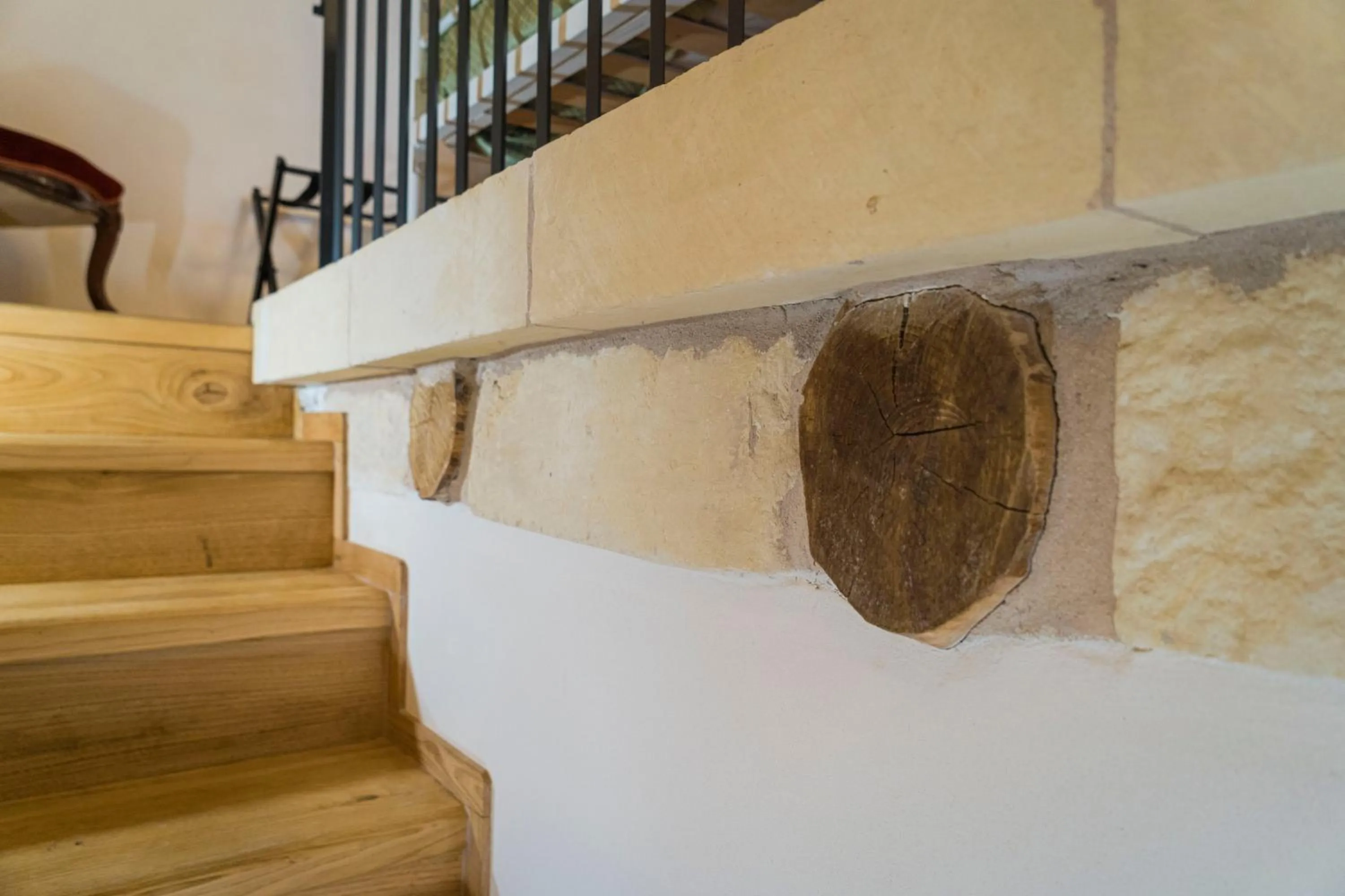 Decorative detail in Relais Borgo Segine