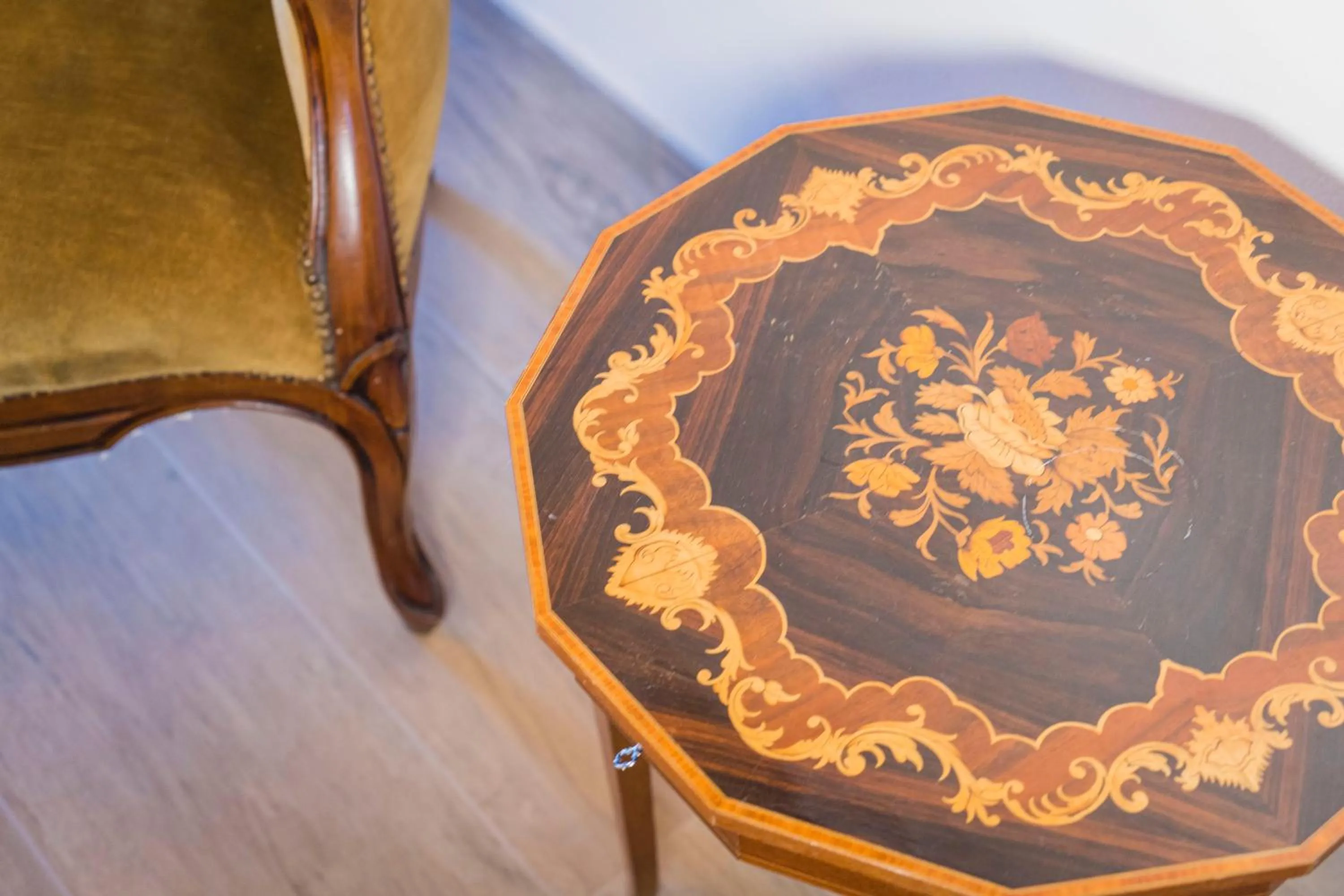 Decorative detail in Relais Borgo Segine