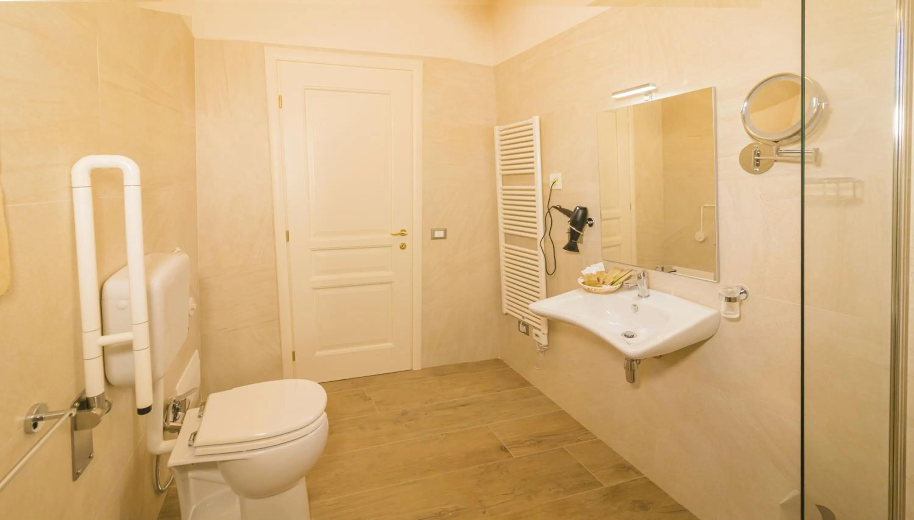 Bathroom in Relais Borgo Segine