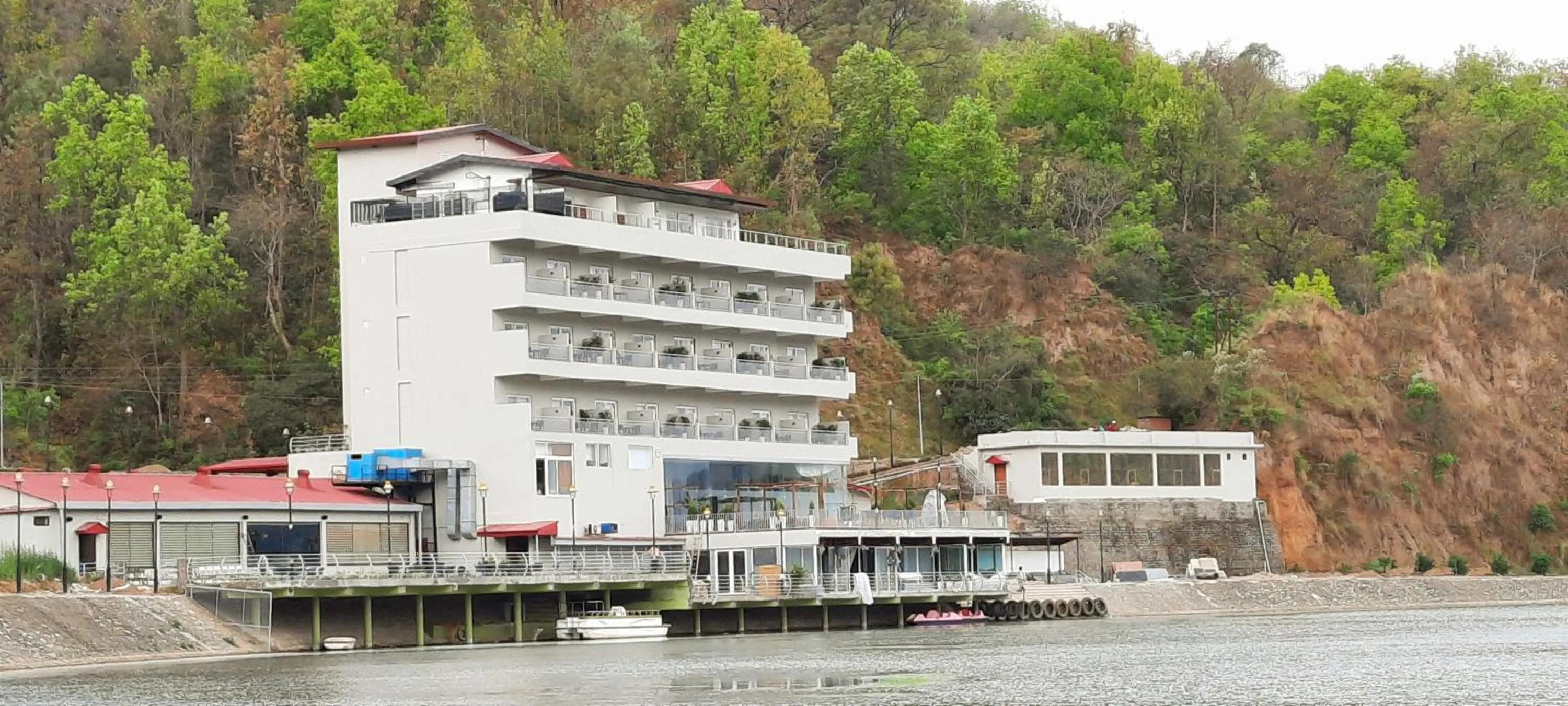 Property building in Jay Clarks Exotica