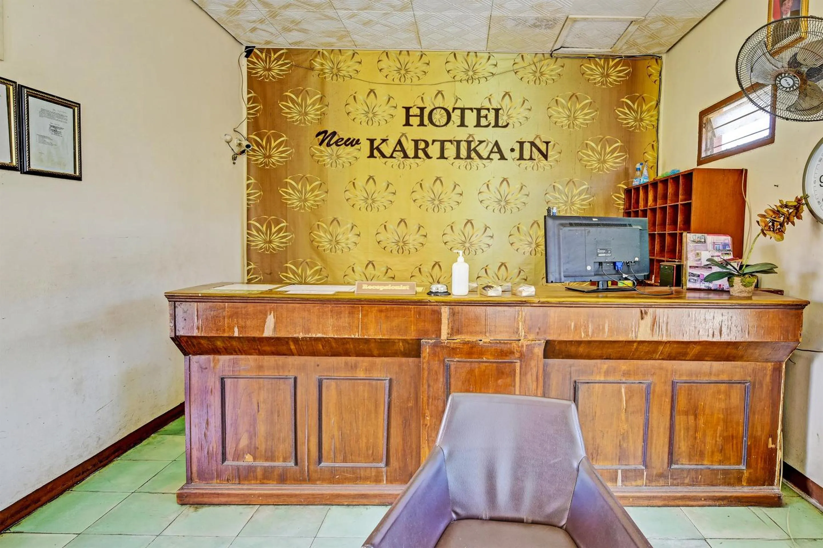 Lobby or reception in OYO 90443 Hotel New Kartika In