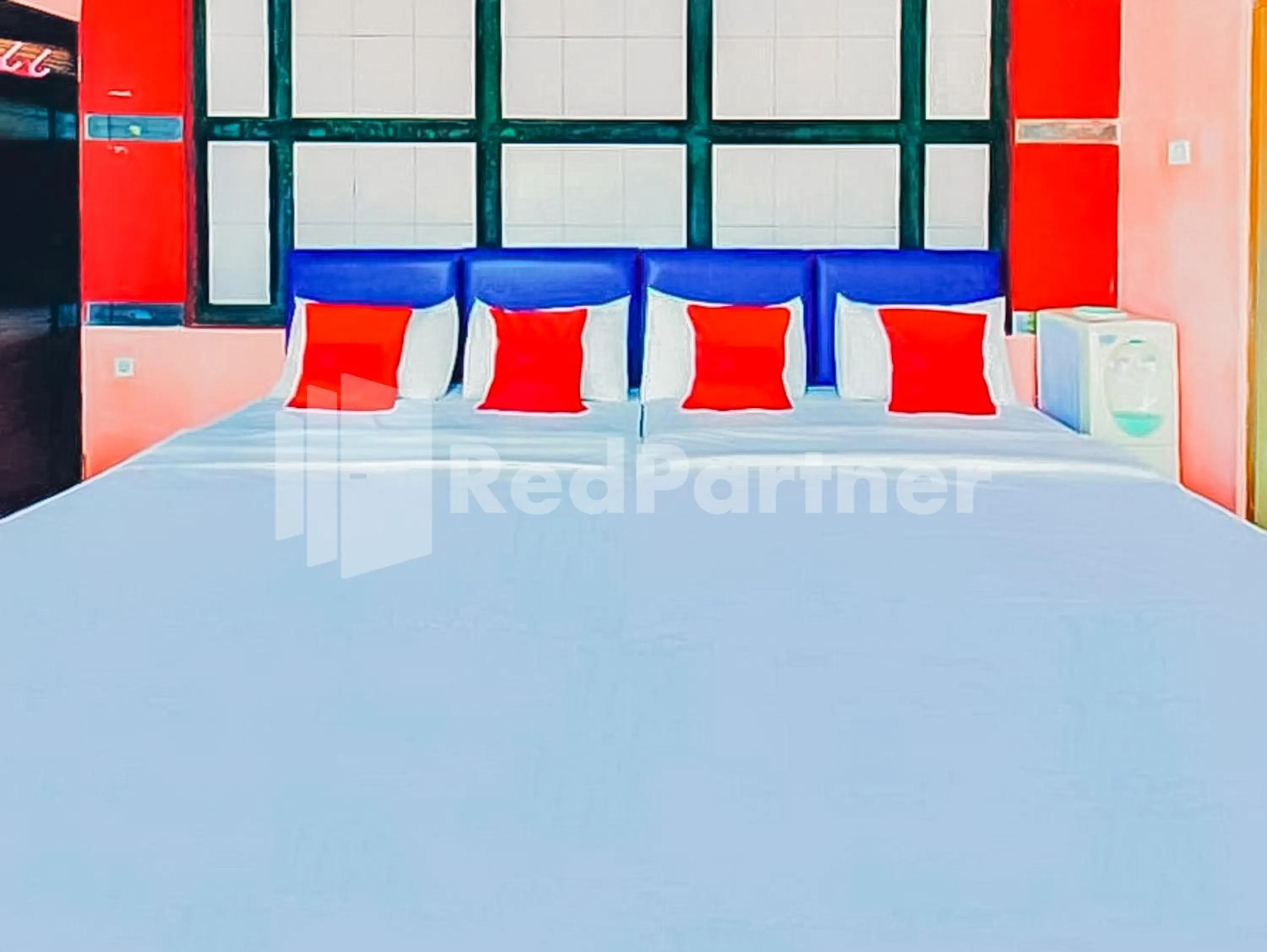 Bedroom, Bed in Indah Savana Hotel Mitra RedDoorz