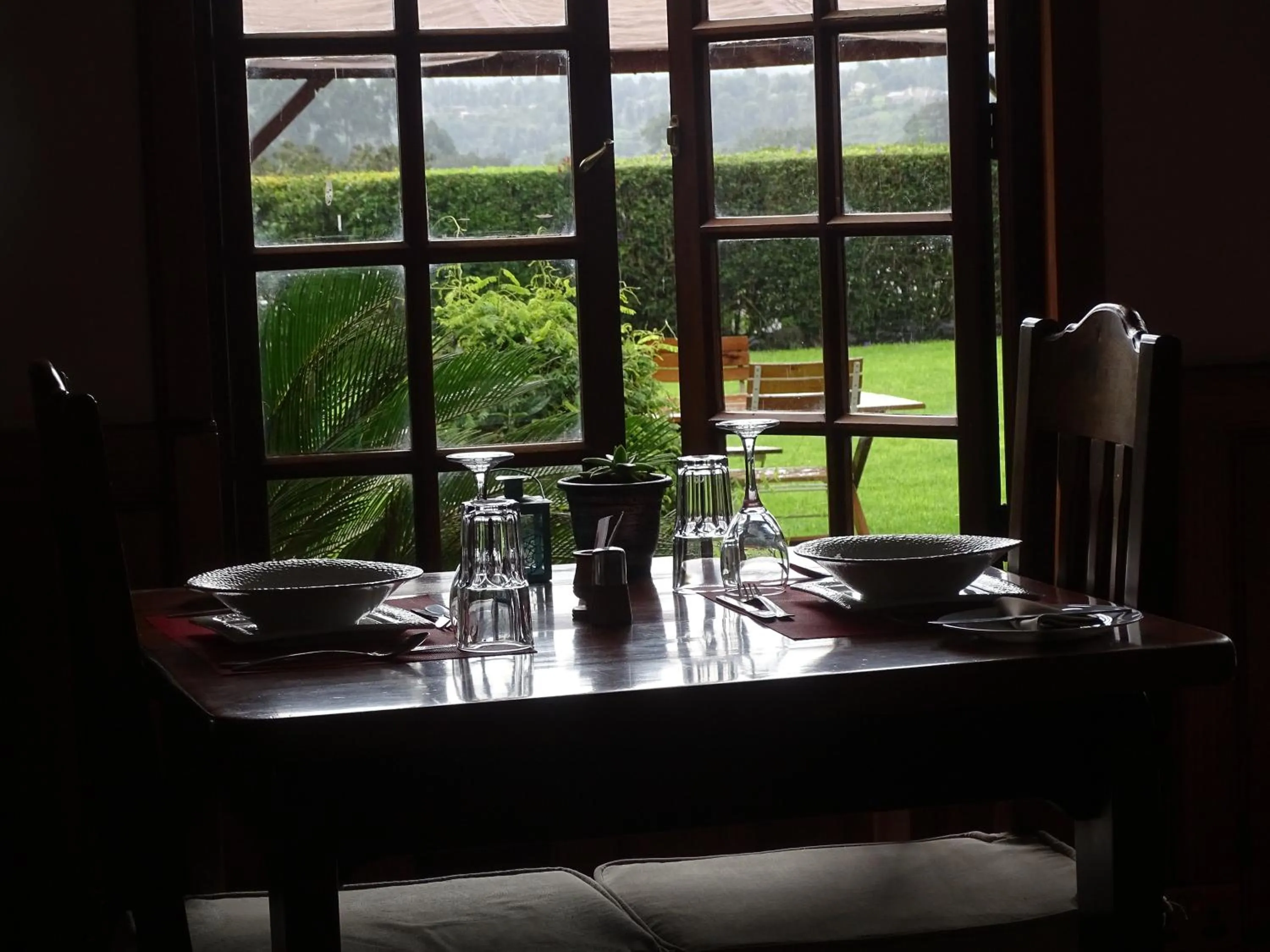 Restaurant/places to eat in Le Pristine Wellness and Healing Hotel