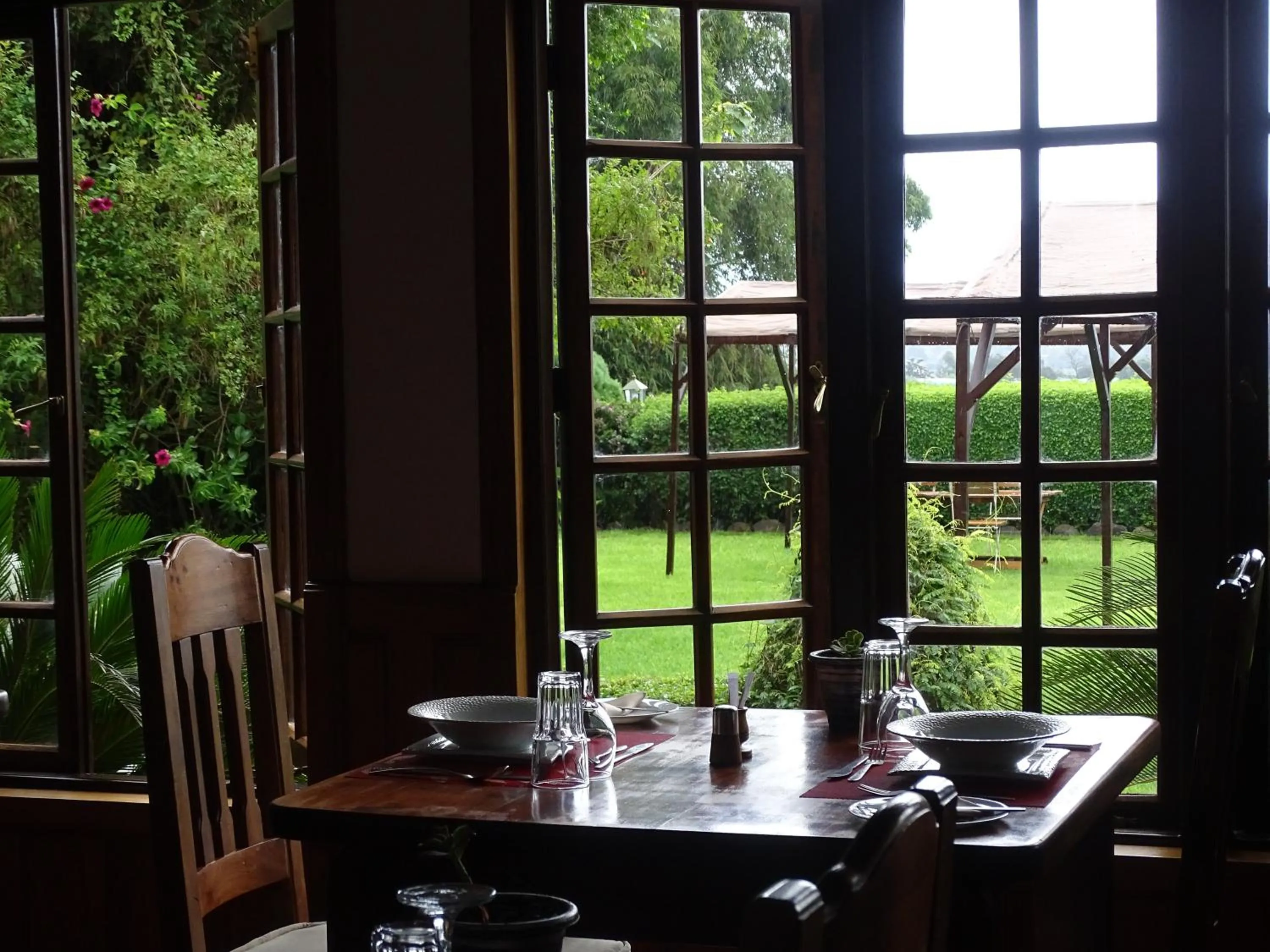 Restaurant/places to eat in Le Pristine Wellness and Healing Hotel