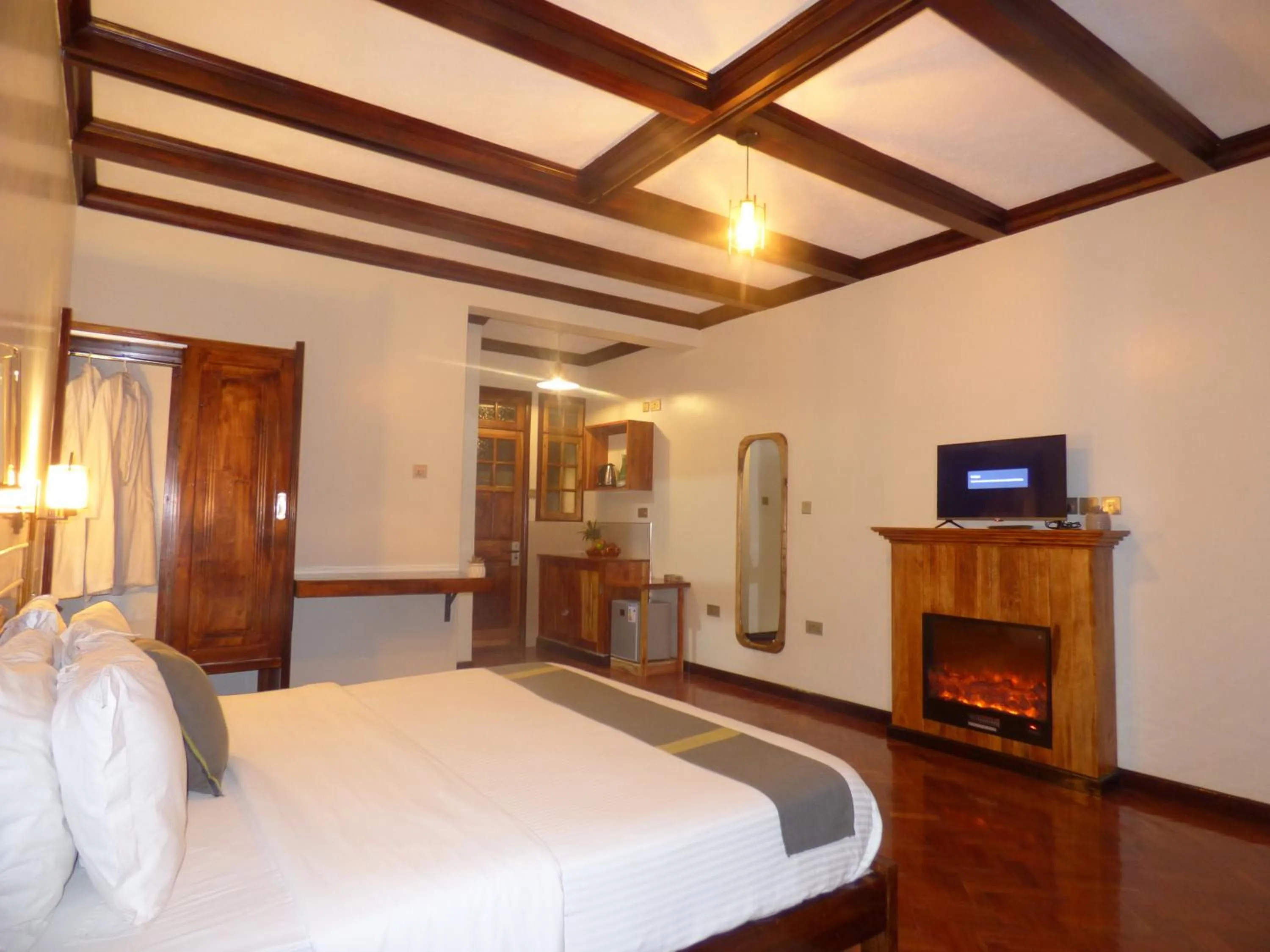 Bed in Le Pristine Wellness and Healing Hotel