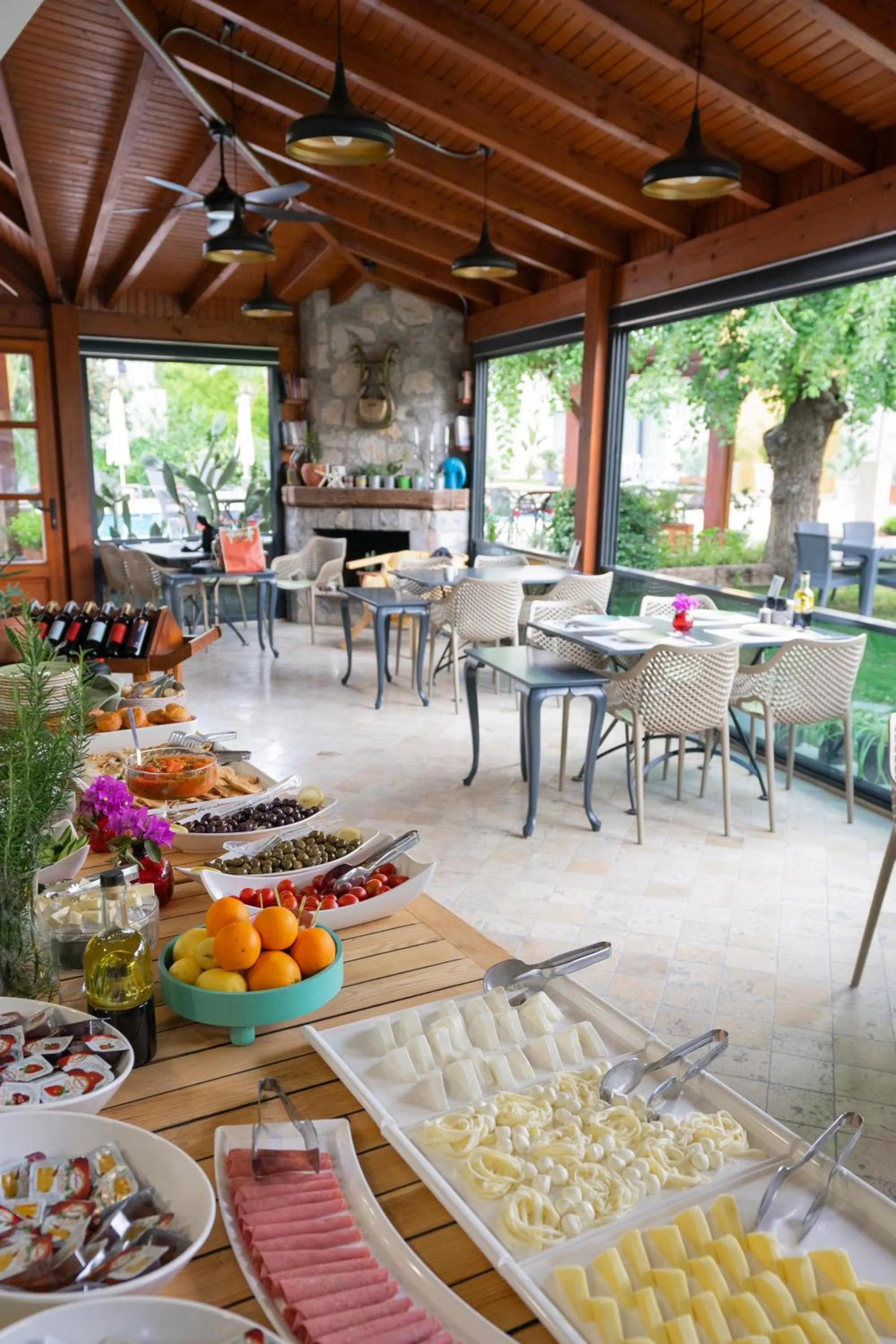 Restaurant/places to eat in WEST HOUSE EXCLUSIVE HOTEL