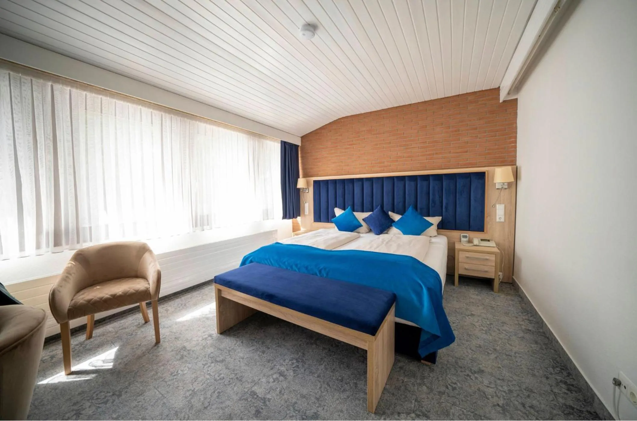 Photo of the whole room, Bed in Hotel Zur Heidschnucke - Spa & Nature Resort