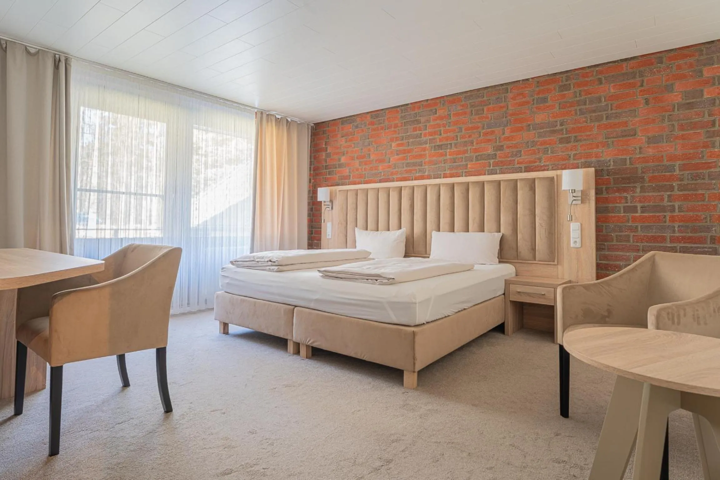 Photo of the whole room, Bed in Hotel Zur Heidschnucke - Spa & Nature Resort