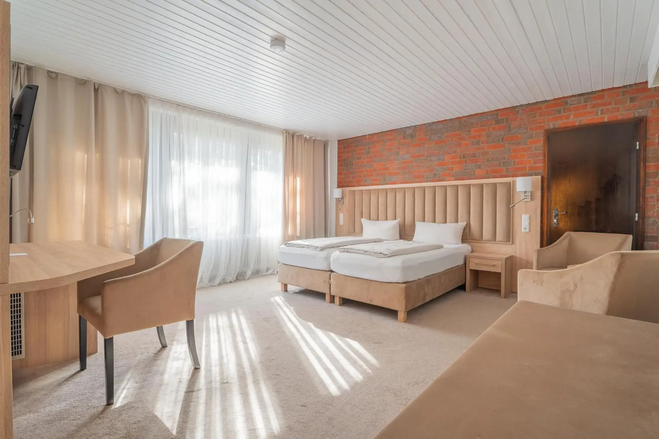 Photo of the whole room, Bed in Hotel Zur Heidschnucke - Spa & Nature Resort Photo of the whole room, Bed in Hotel Zur Heidschnucke - Spa & Nature Resort