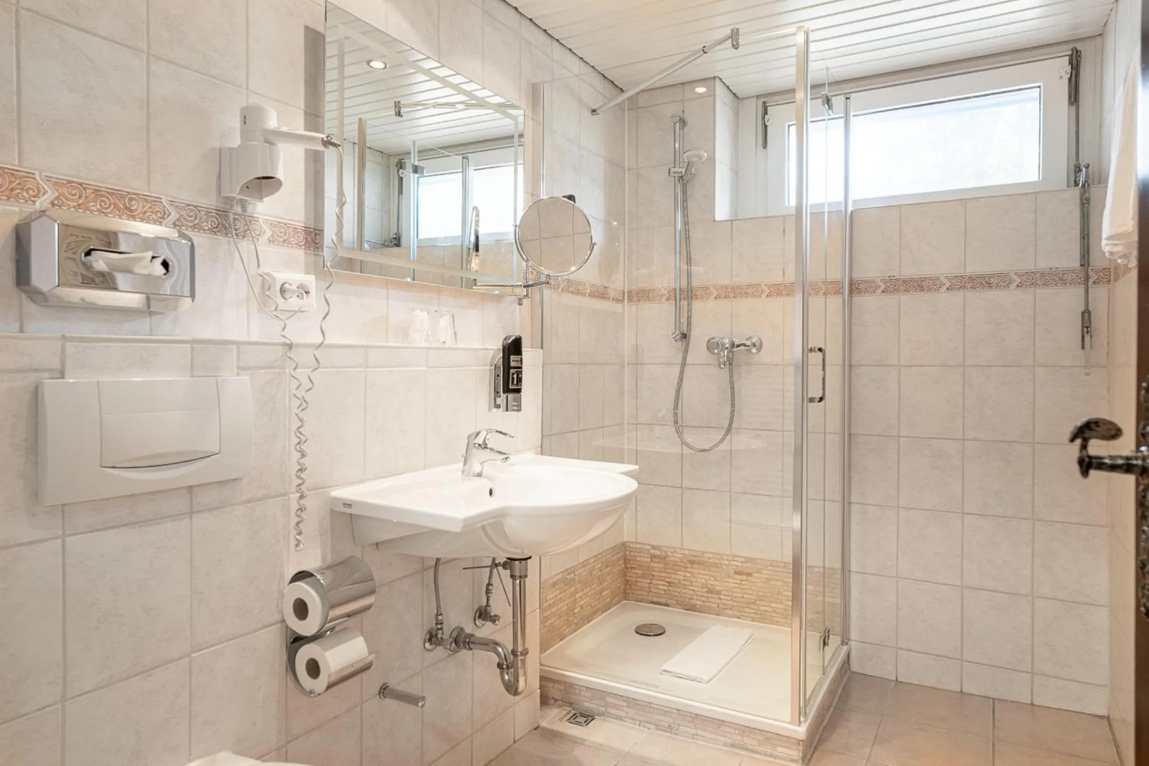 Toilet in Hotel Zur Heidschnucke - Spa & Nature Resort