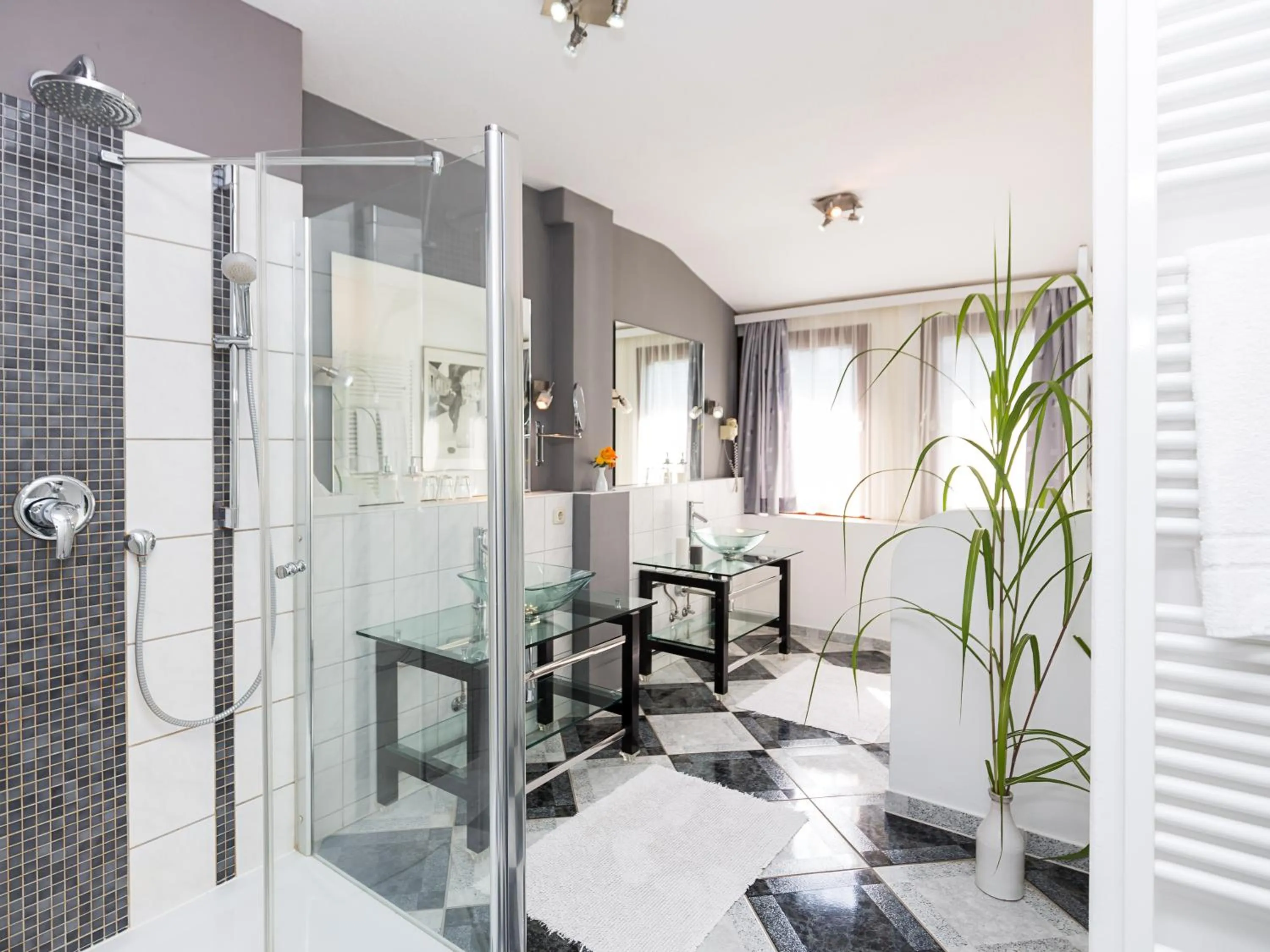 Shower in Hotel Zur Heidschnucke - Spa & Nature Resort