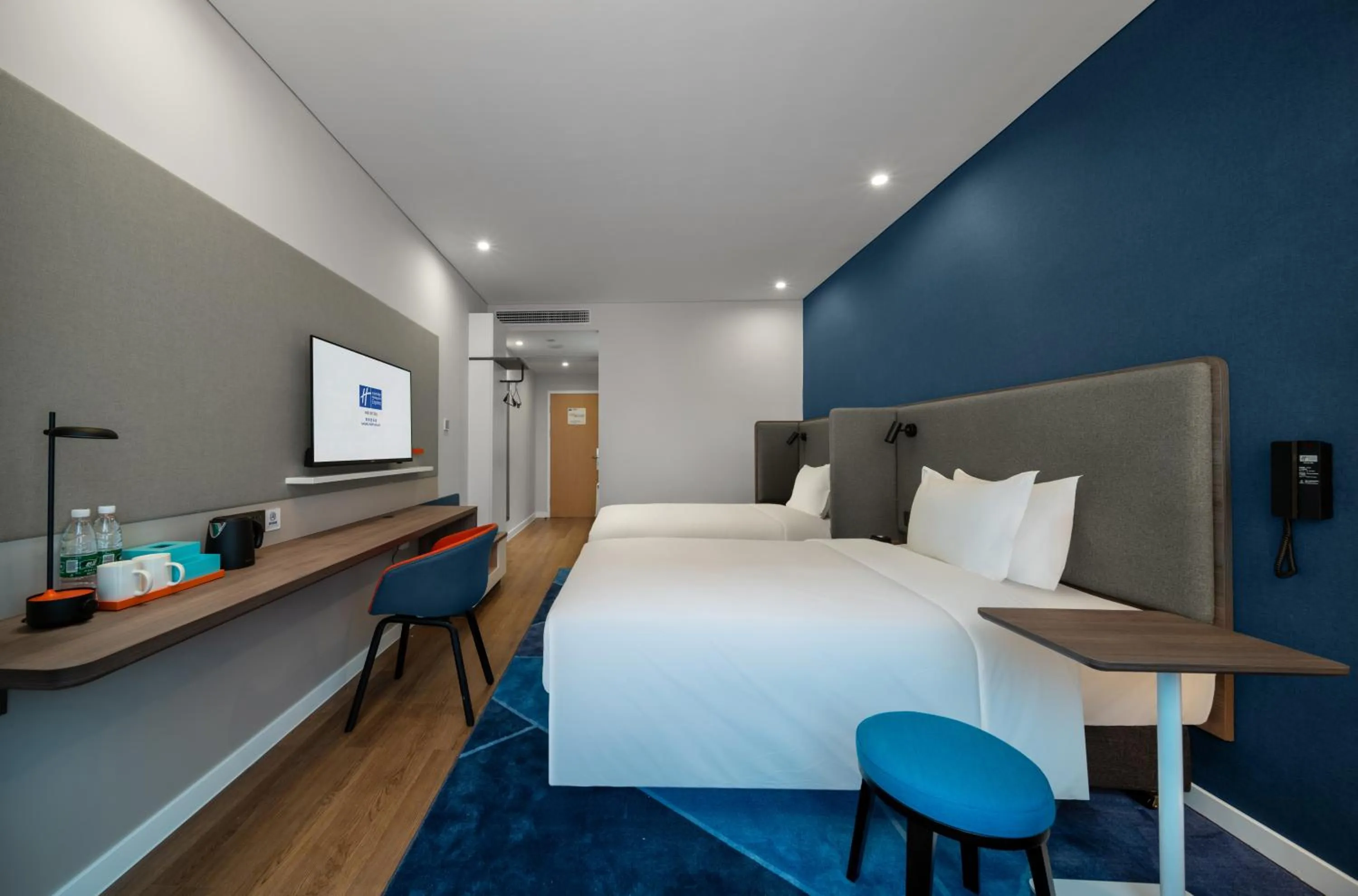 Bed in Holiday Inn Express Nanjing Happy Valley by IHG