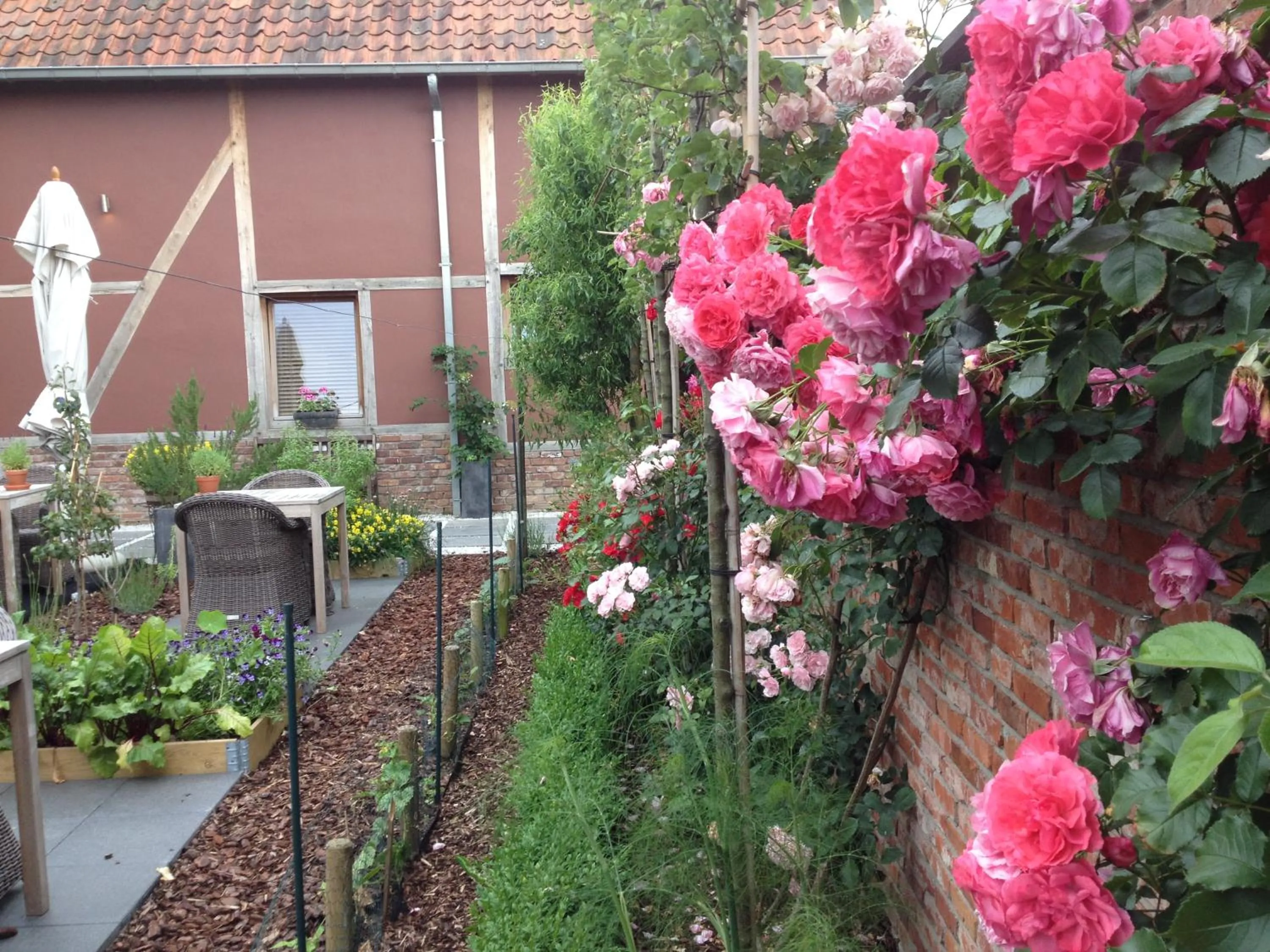 Garden in Hotel Restaurant Vous lé Vous