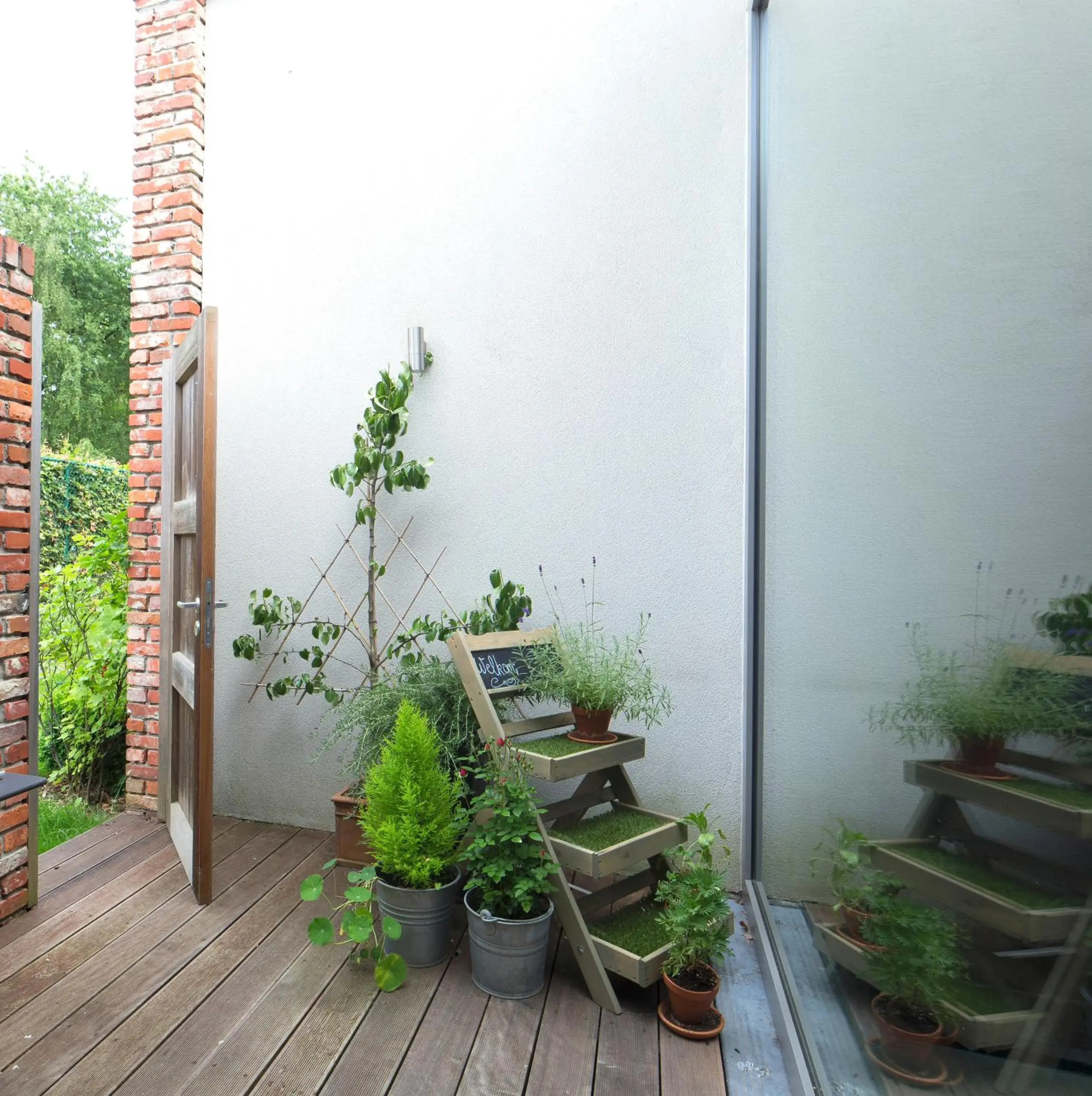 Double Room with Shower and Terrace in Hotel Restaurant Vous lé Vous Double Room with Shower and Terrace in Hotel Restaurant Vous lé Vous