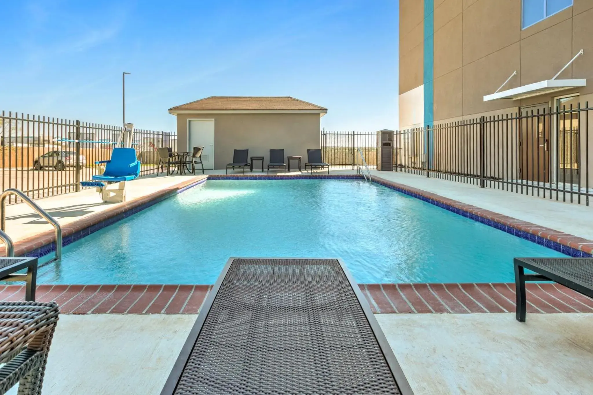 Swimming pool in Holiday Inn Express - San Antonio East I-10 by IHG Swimming pool in Holiday Inn Express - San Antonio East I-10 by IHG