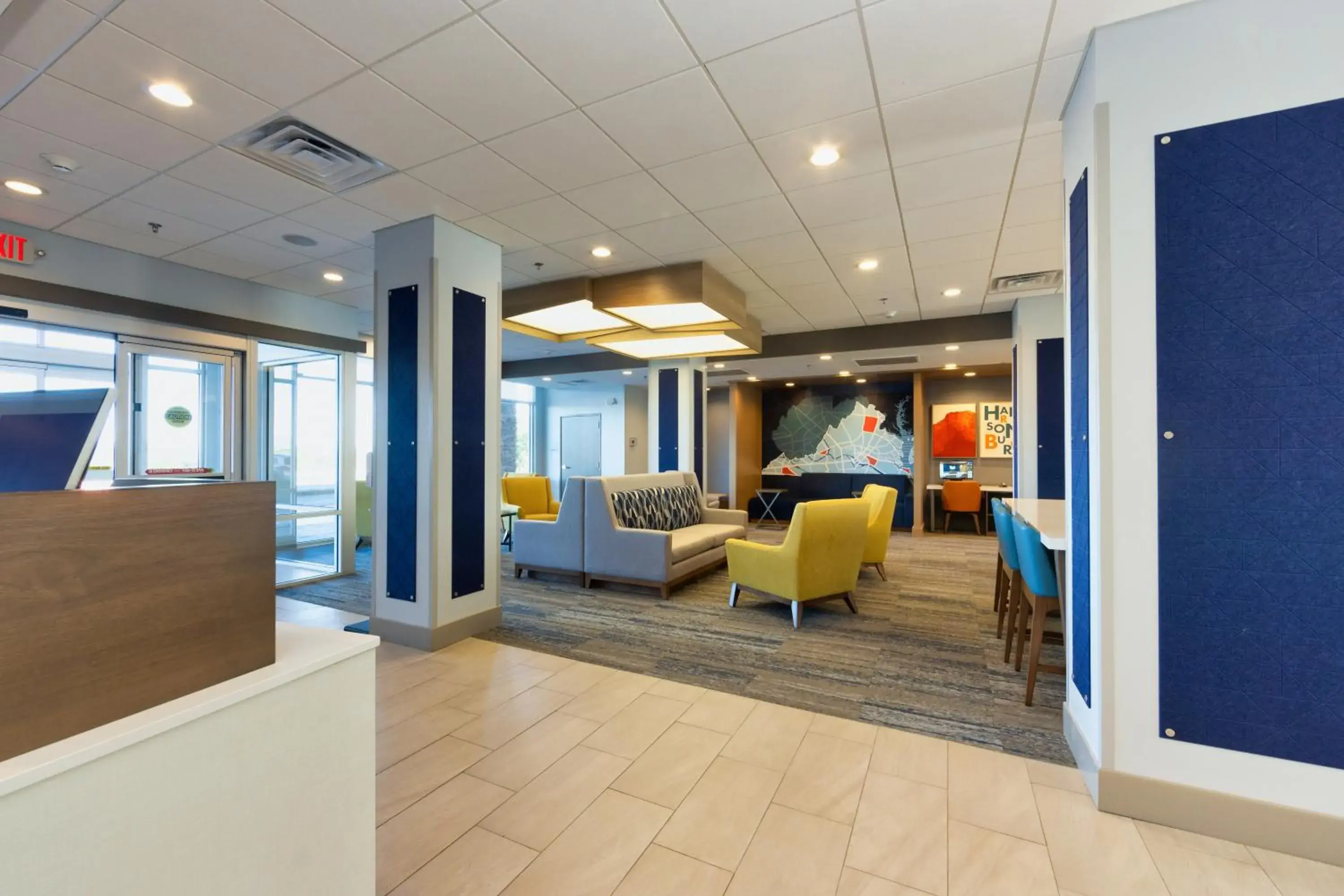Lobby or reception in Holiday Inn Express & Suites - Harrisonburg University Area by IHG Lobby or reception in Holiday Inn Express & Suites - Harrisonburg University Area by IHG